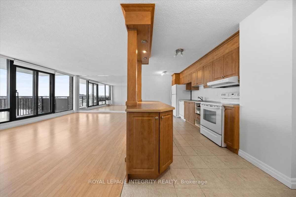 1190 Richmond Road 703, Woodroffe, ON K2B 8J3 photo 4