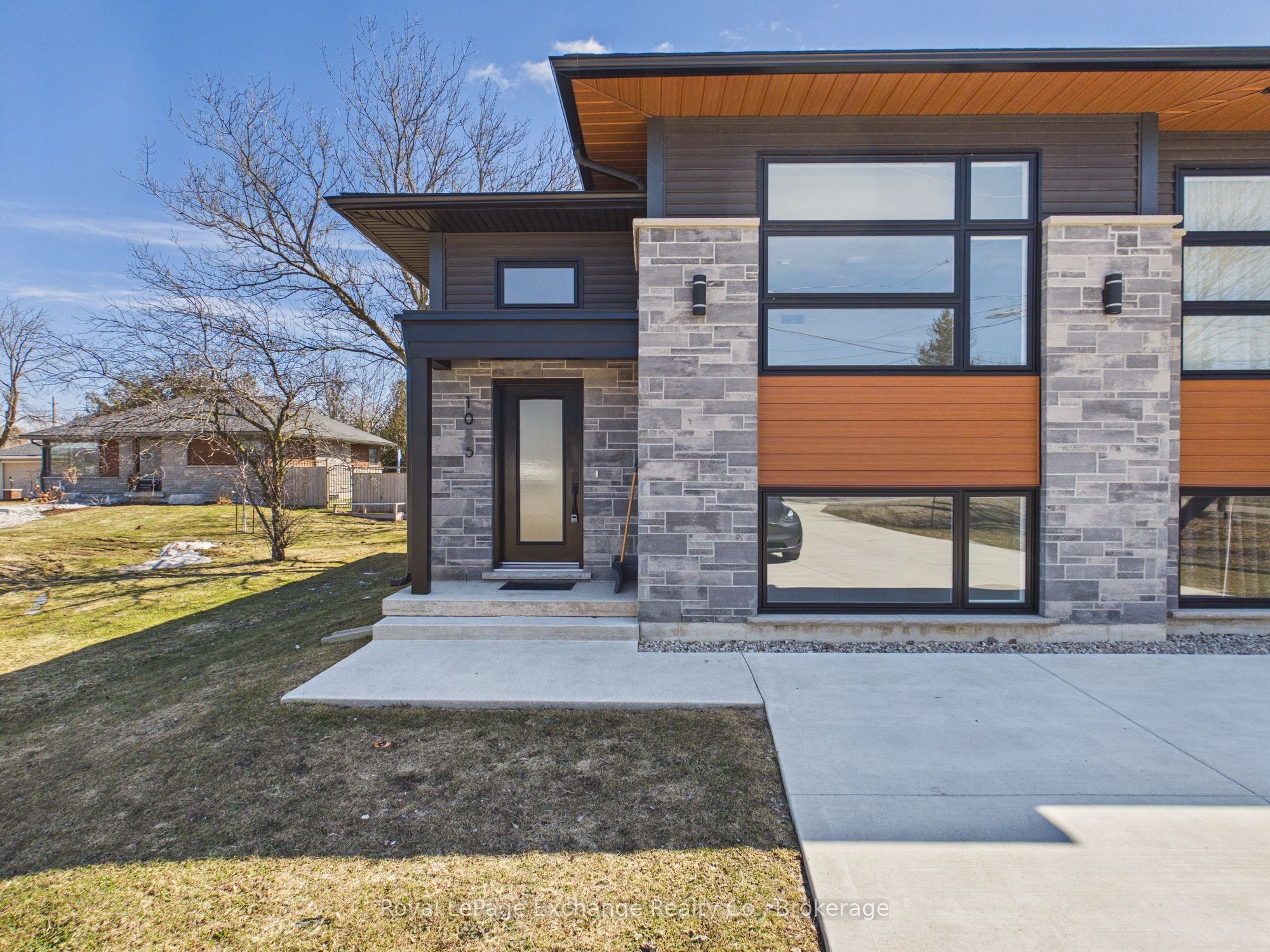 1085 Sutton Street, Kincardine, ON N2Z 2G1 photo 4