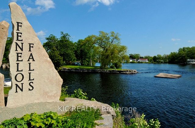 99 Louisa Street 302, Kawartha Lakes, ON K0M 1N0 photo 5