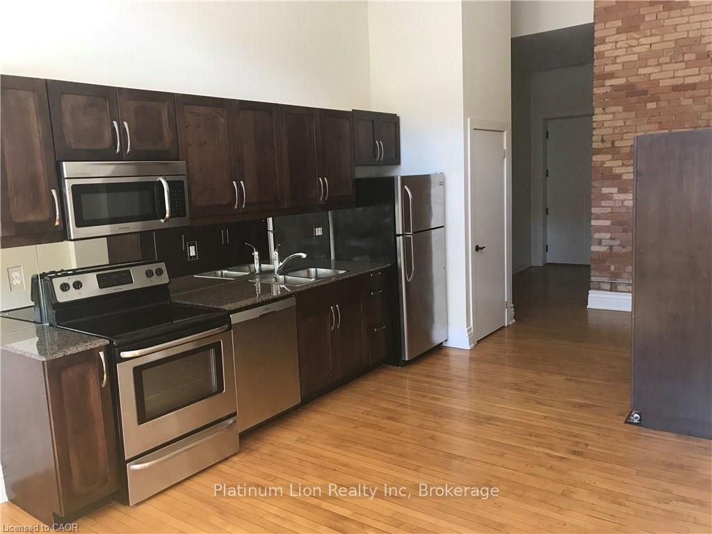 200 Stinson Street 211, Hamilton, ON L8N 4J5 photo 3