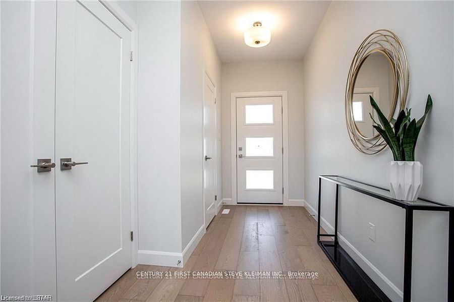 2700 Buroak Drive 17, London North, ON N6G 5B6 photo 2
