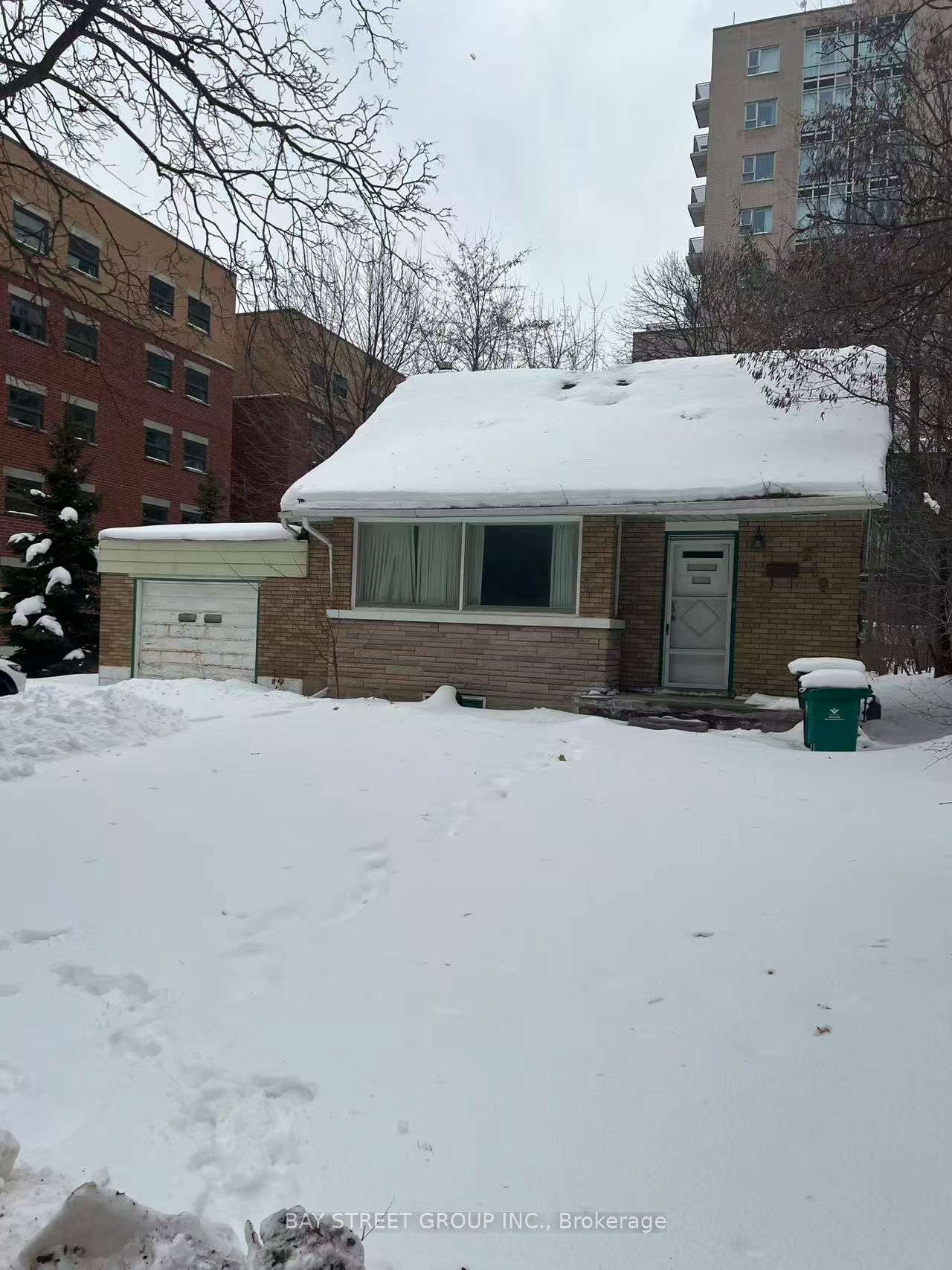 249 Sunview Street, Waterloo, ON N2L 3V8 photo 3
