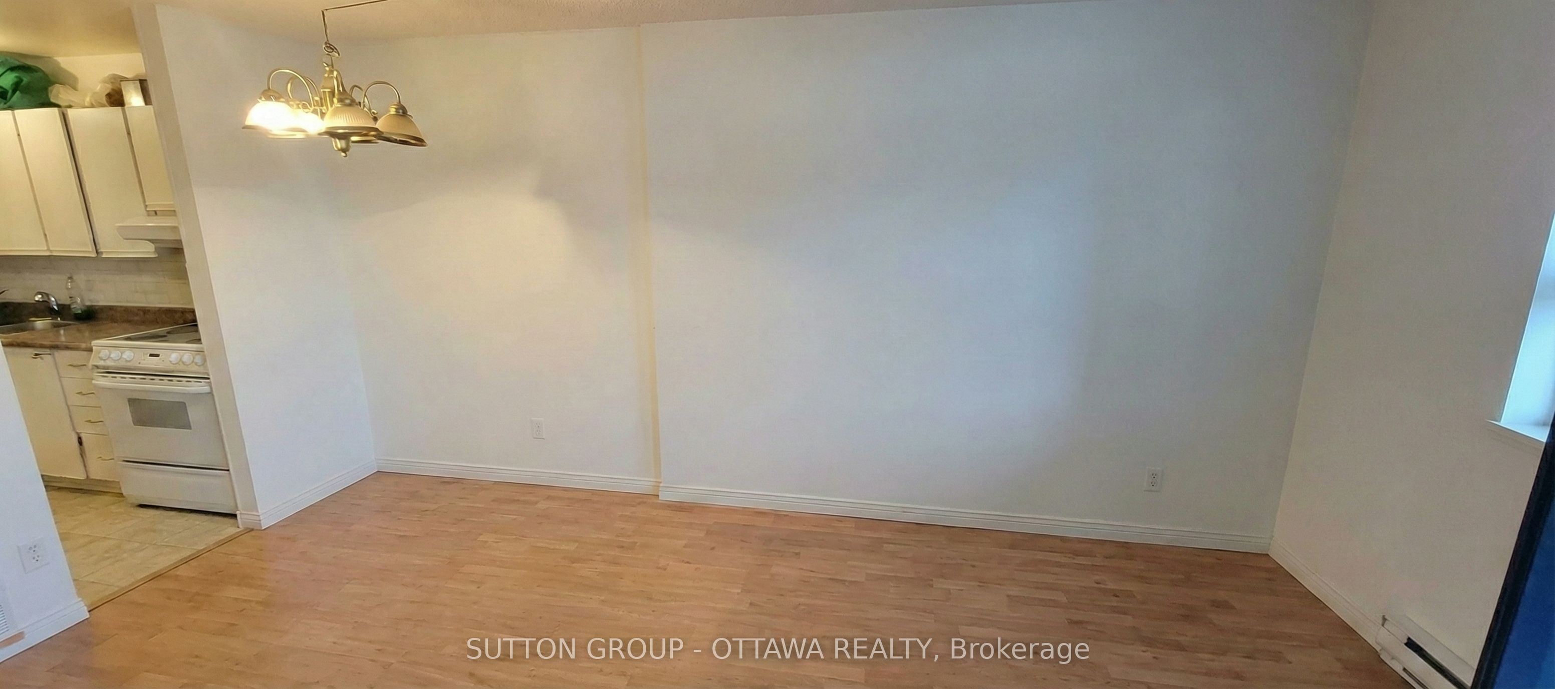 2000 Jasmine Crescent 516, Beacon Hill North - South and Area, ON K1J 8K4 photo 2