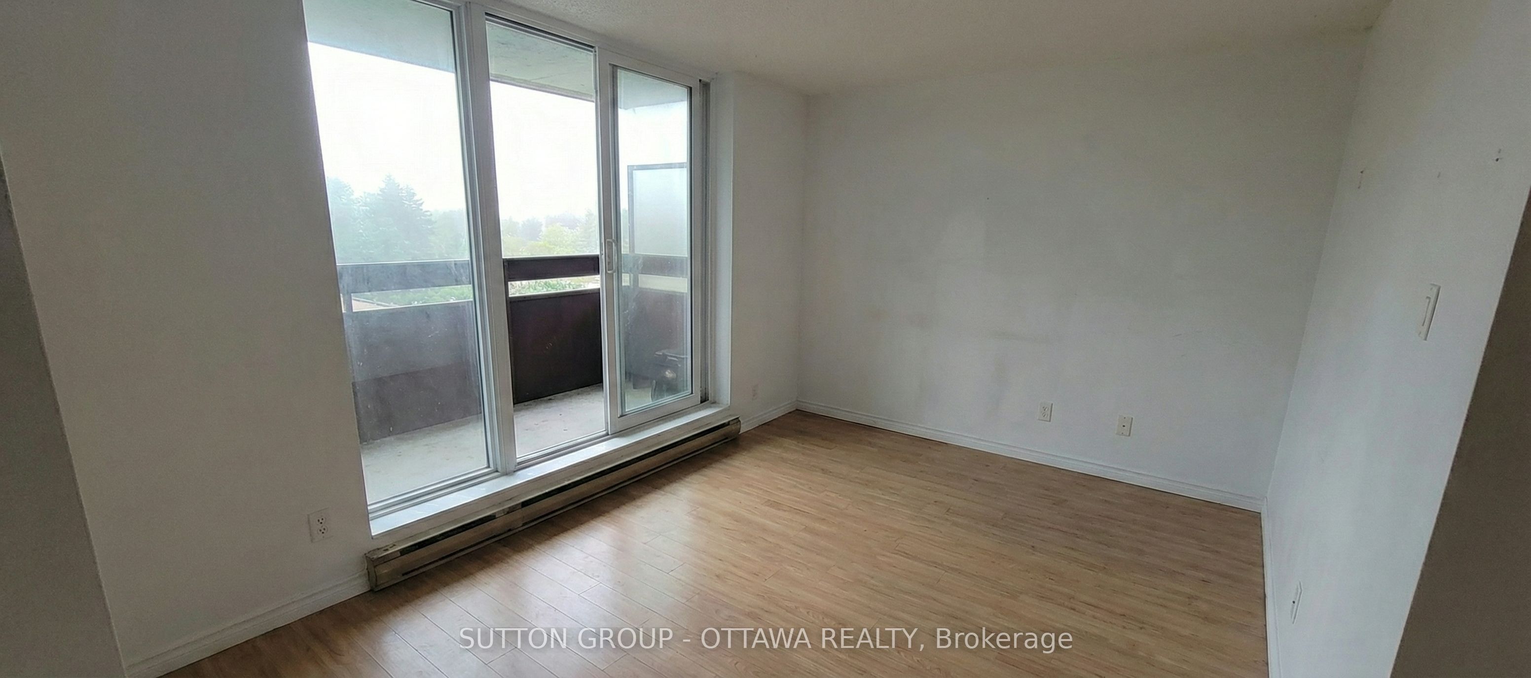 2000 Jasmine Crescent 516, Beacon Hill North - South and Area, ON K1J 8K4 photo 3