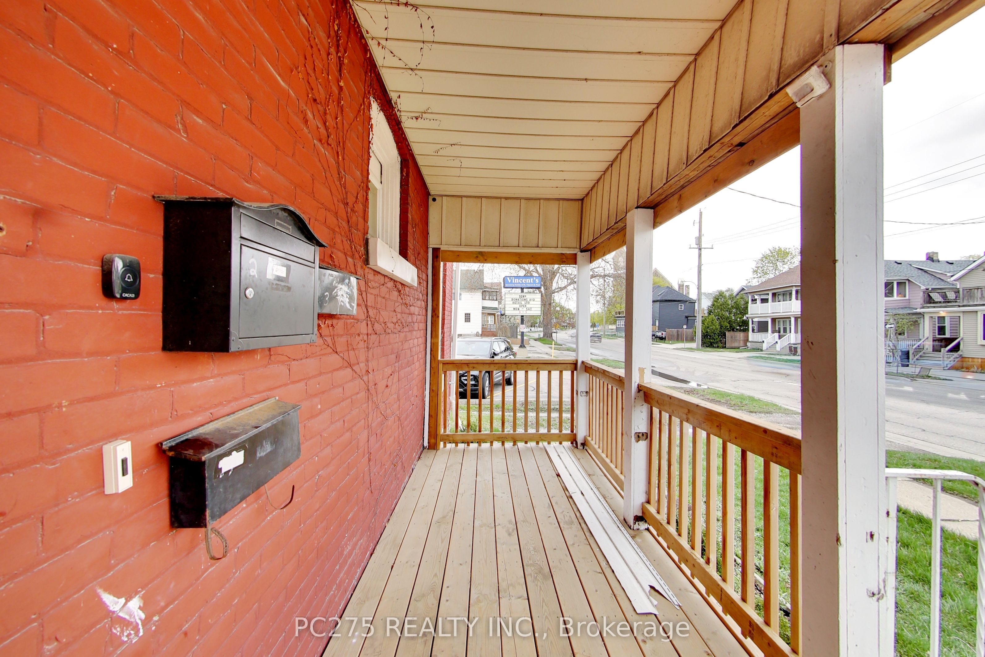 185 Brock Street N, Sarnia, ON N7T 5Z4 photo 3