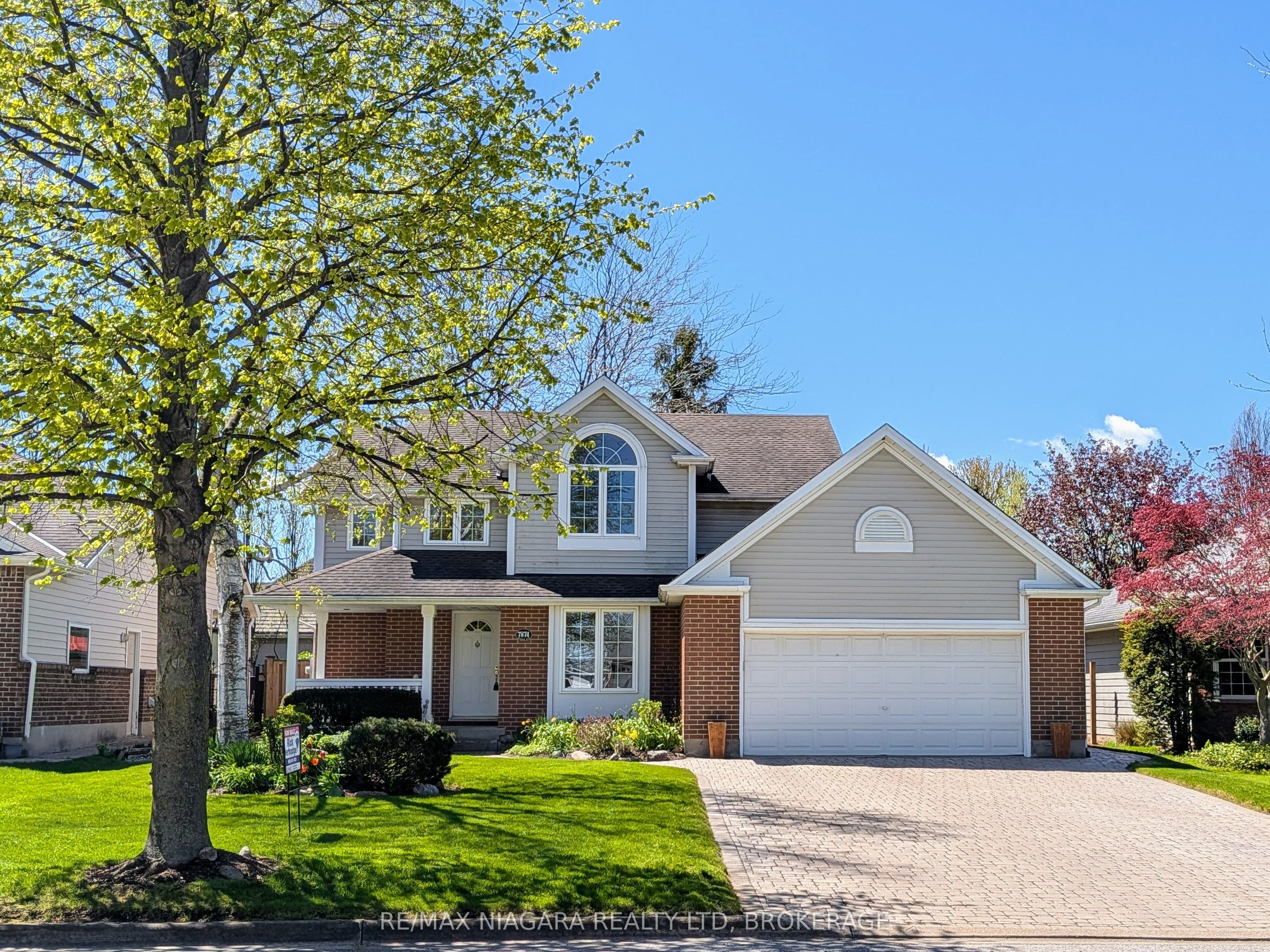 7874 Bishop Avenue, Niagara Falls, ON L2H 3C6