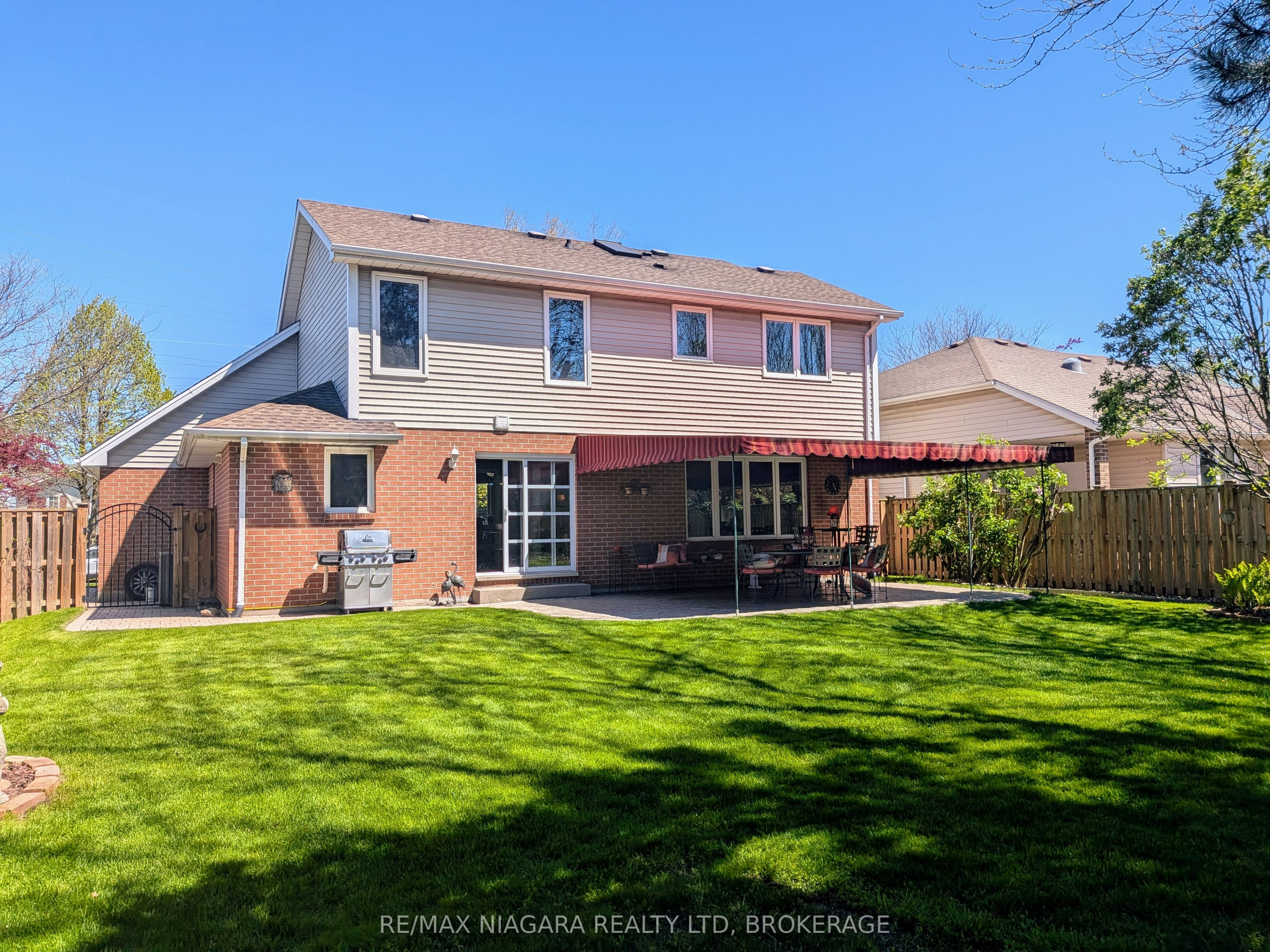 7874 Bishop Avenue, Niagara Falls, ON L2H 3C6 photo 3