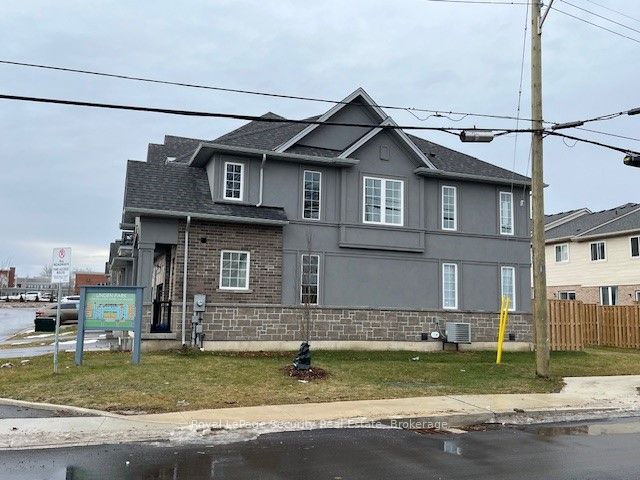 1 Linden Park Lane, Hamilton, ON L9A 1Y3 photo 2