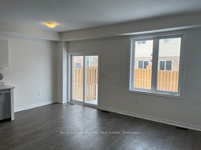 1 Linden Park Lane, Hamilton, ON L9A 1Y3 photo 5