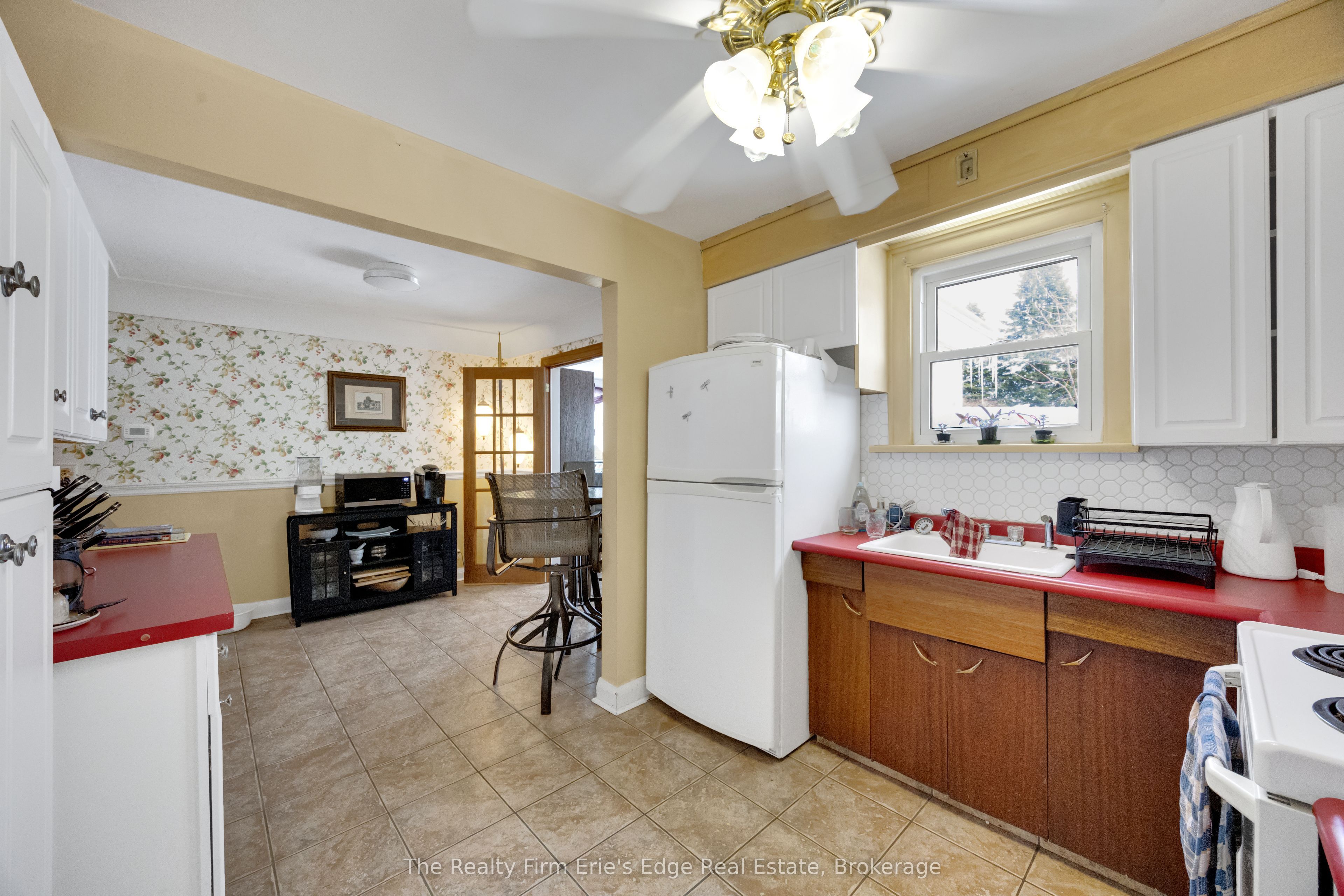 21 Hardy Avenue, Tillsonburg, ON N4G 3W9 photo 3