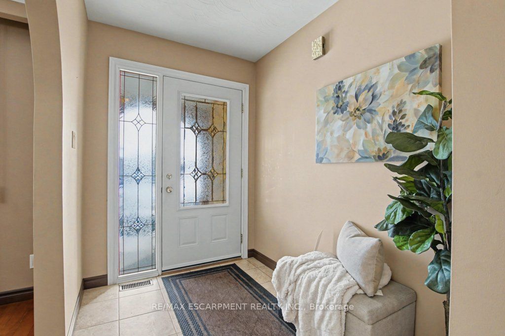 18 RIDLEY Drive, Hamilton, ON L8W 1J2 photo 5