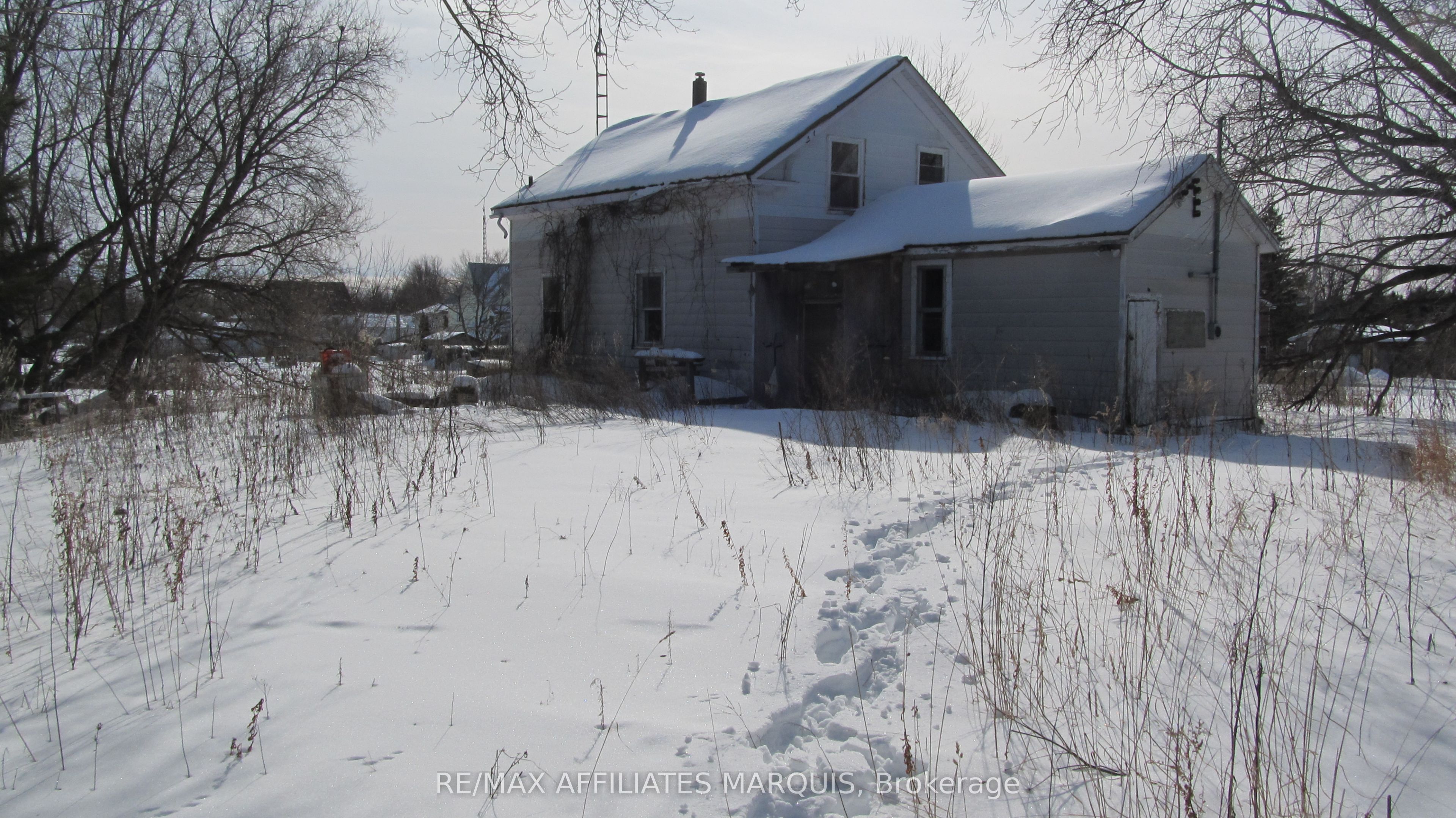 15554 SAVING Street, South Stormont, ON K0C 1Y0 photo 2