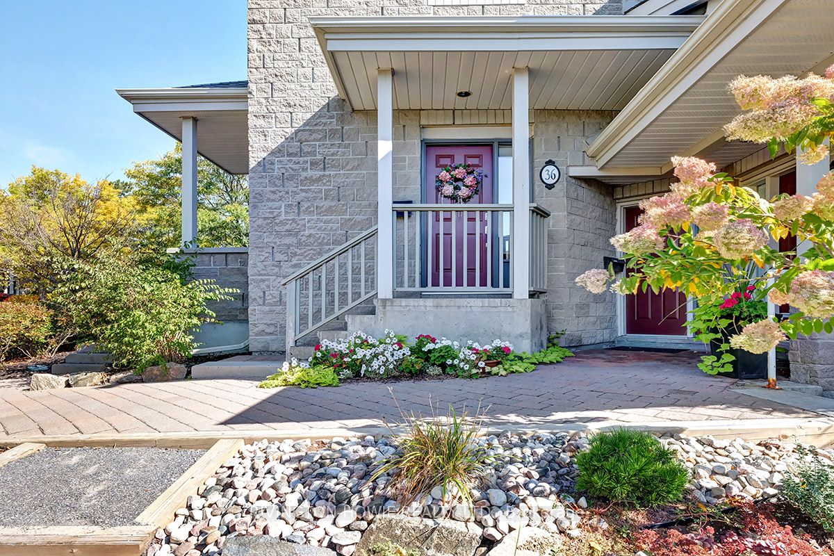 36 Robson Court, Kanata, ON K2K 2W1 photo 2