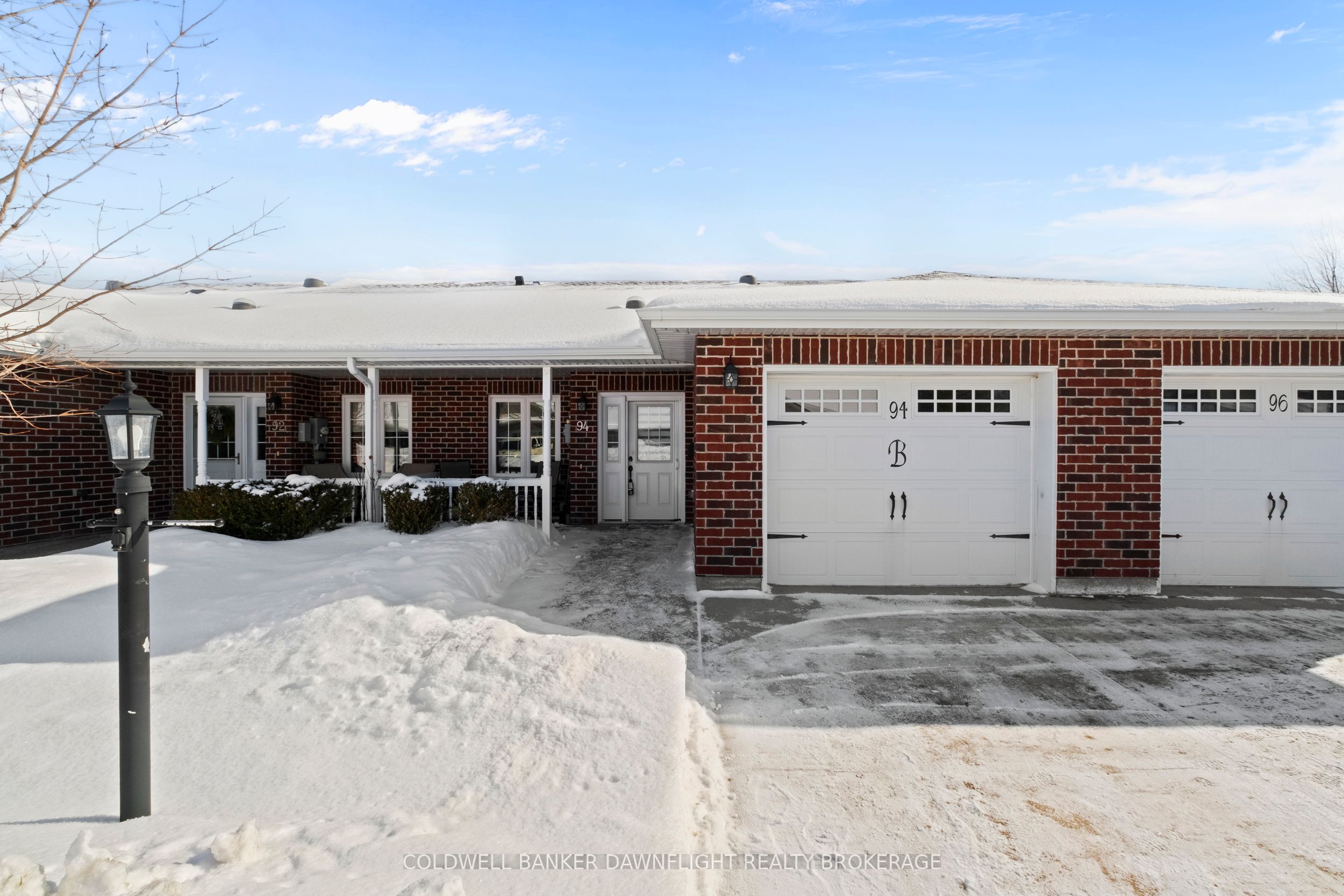 94 Redford Drive, South Huron, ON N0M 1S3 photo 2