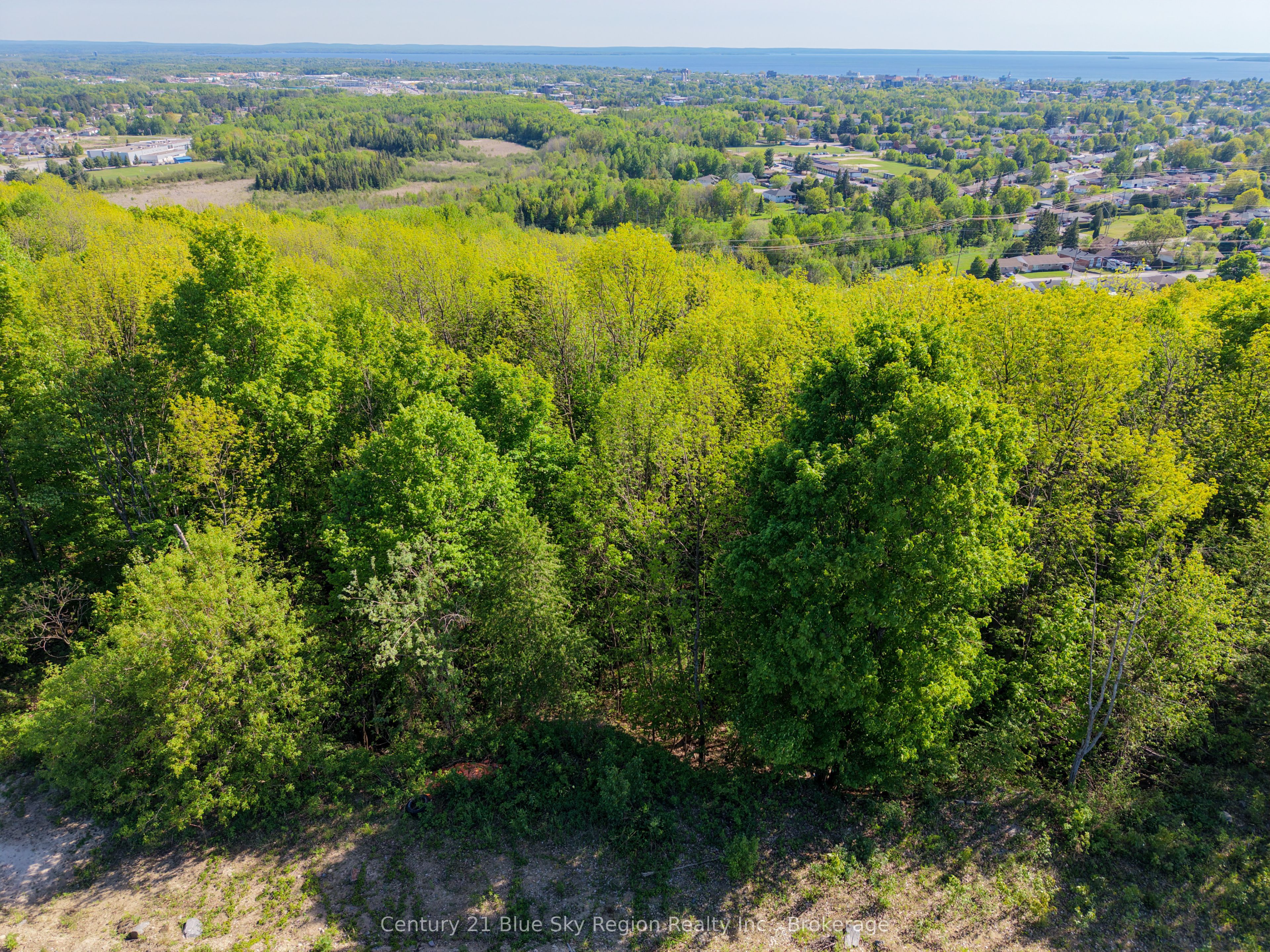 66 KENRETA Drive, North Bay, ON P1C 0A5 photo 4