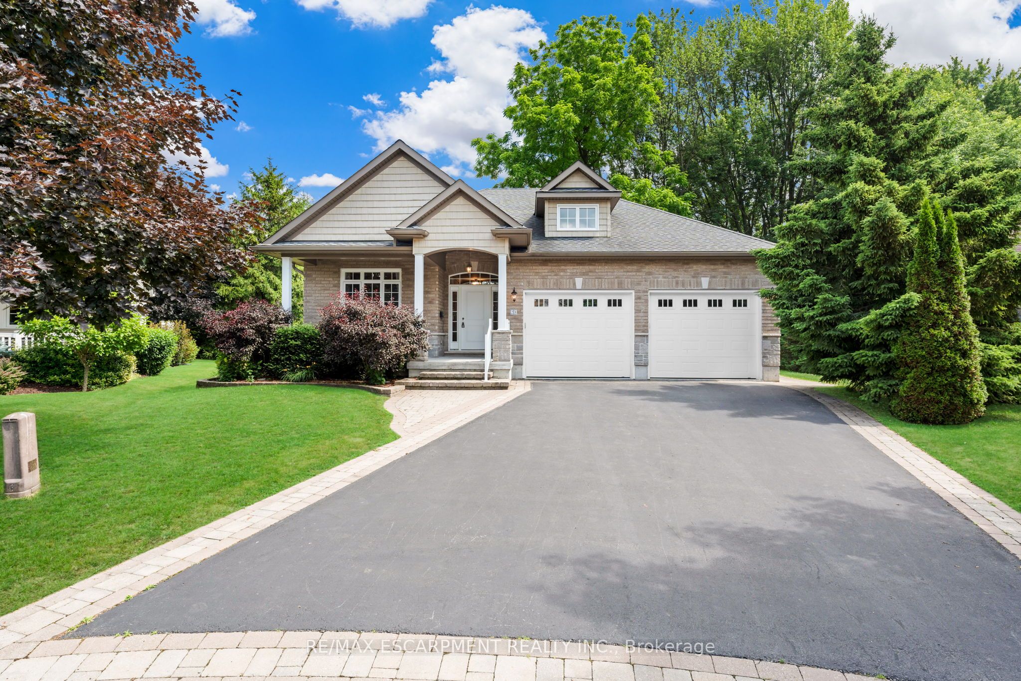 28 MAPLEWOOD Court, Haldimand, ON N1A 3G8