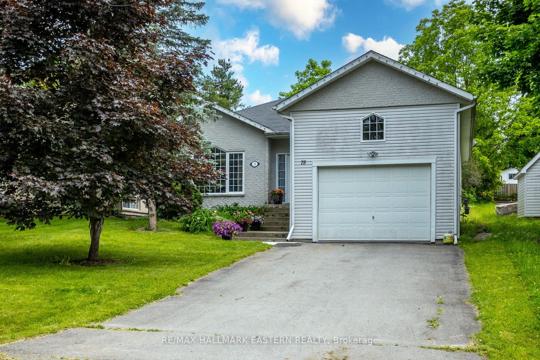 75 Oxford Street, Selwyn, ON K0L 2H0