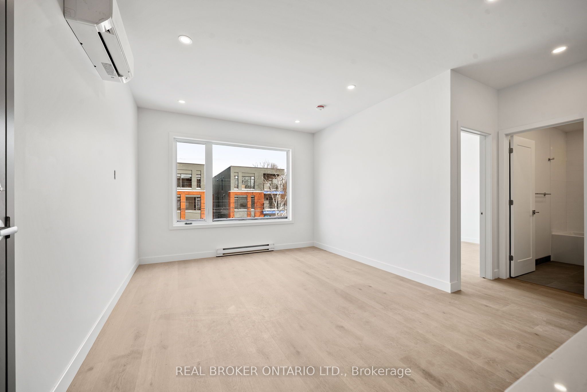 184 Woodroffe Avenue 5, Woodroffe, ON K2A 3T9 photo 4