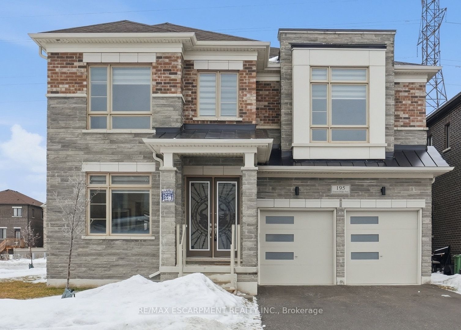 195 Granite Ridge Trail, Hamilton, ON L8B 1Z1 photo 2