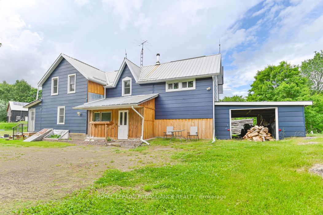 369 5th Concession Road S, Addington Highlands, ON K0H 1P0
