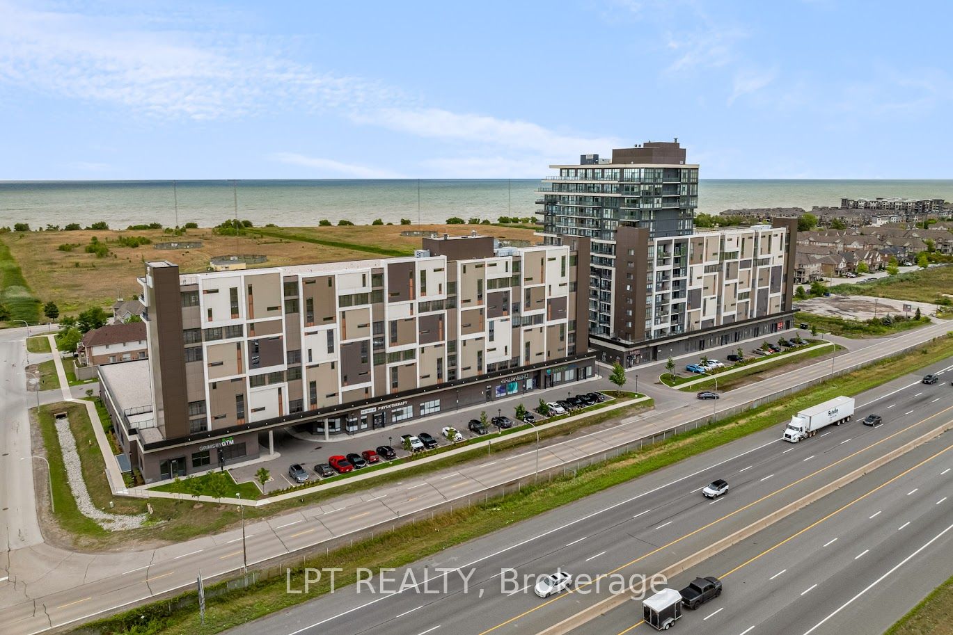 560 North Service Road N 901, Grimsby, ON L3M 4E8 photo 4