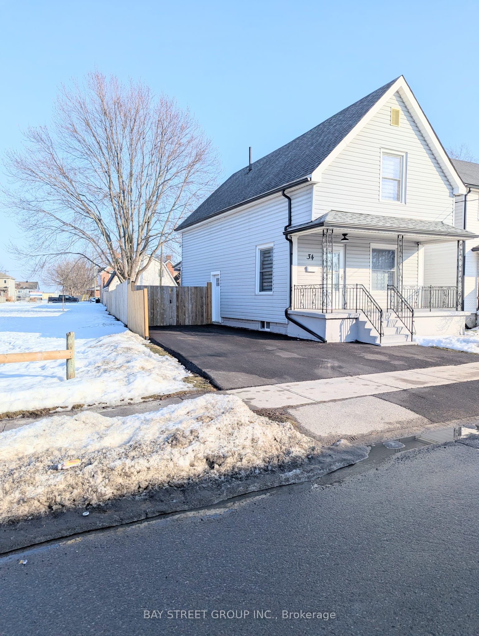 34 Tasker Street, St. Catharines, ON L2R 3Z8 photo 3