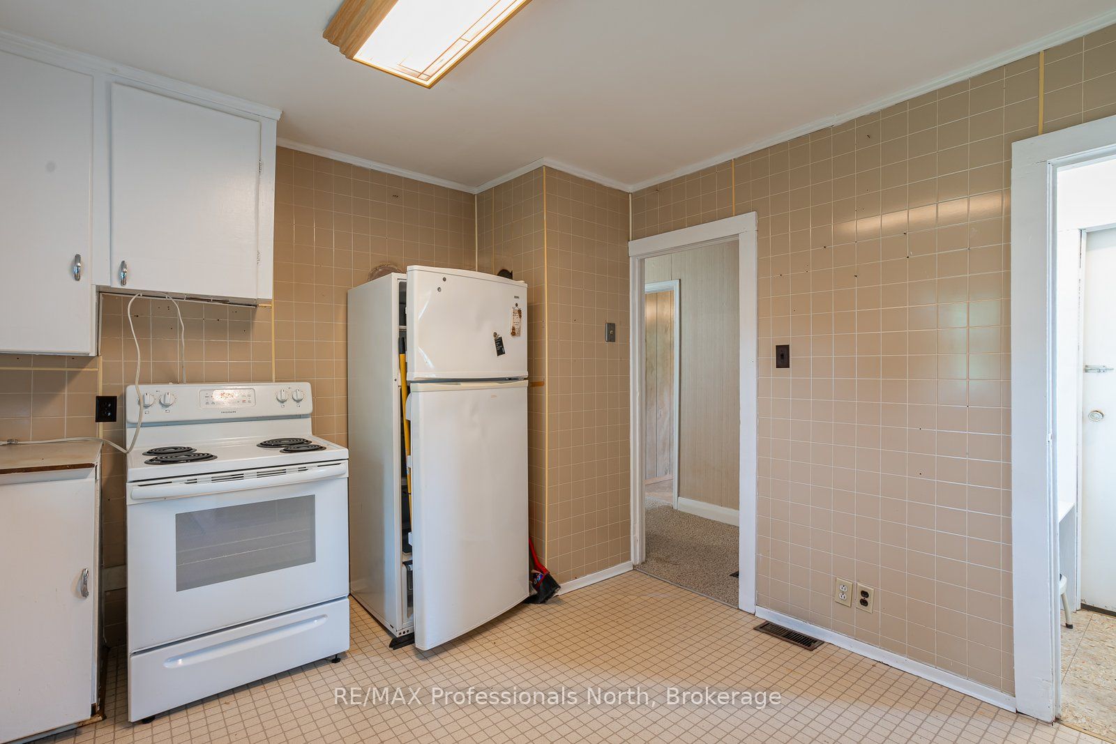2319 Loop Road, Highlands East, ON K0L 3C0 photo 5