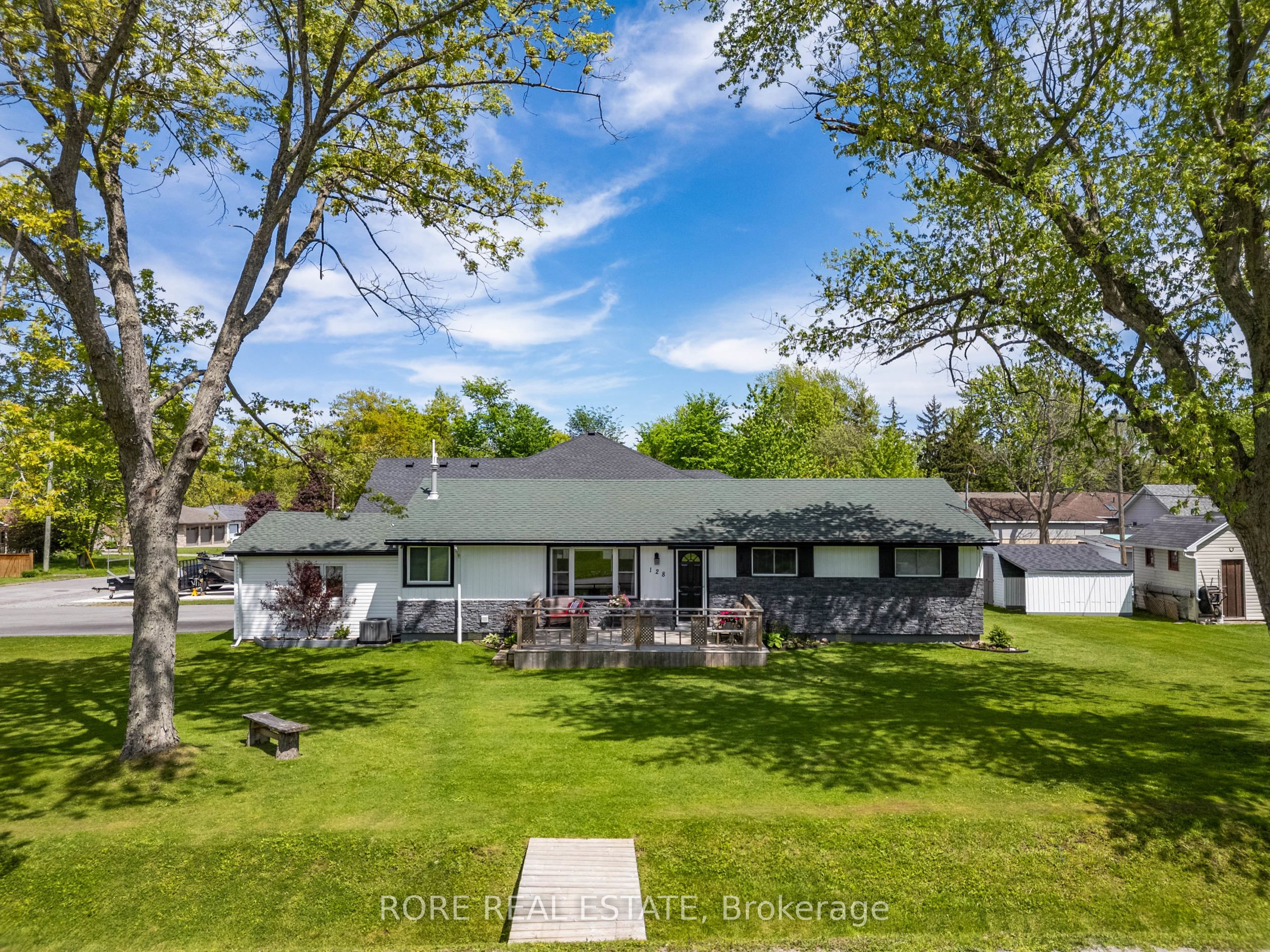 128 Cook Avenue, Fort Erie, ON L0S 1N0 photo 3