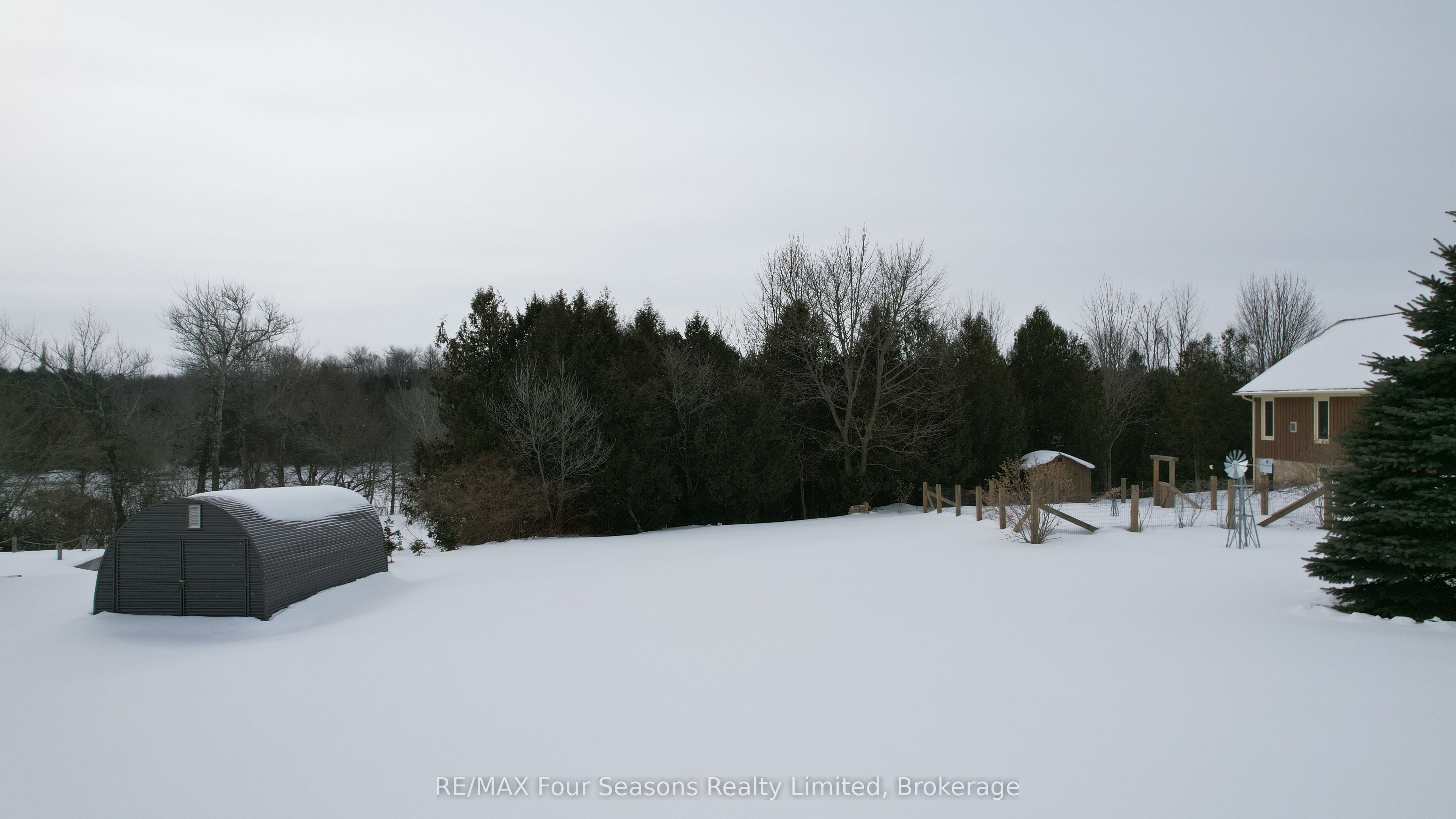 237 S Rankin Street, Saugeen Shores, ON N0H 2L0 photo 2
