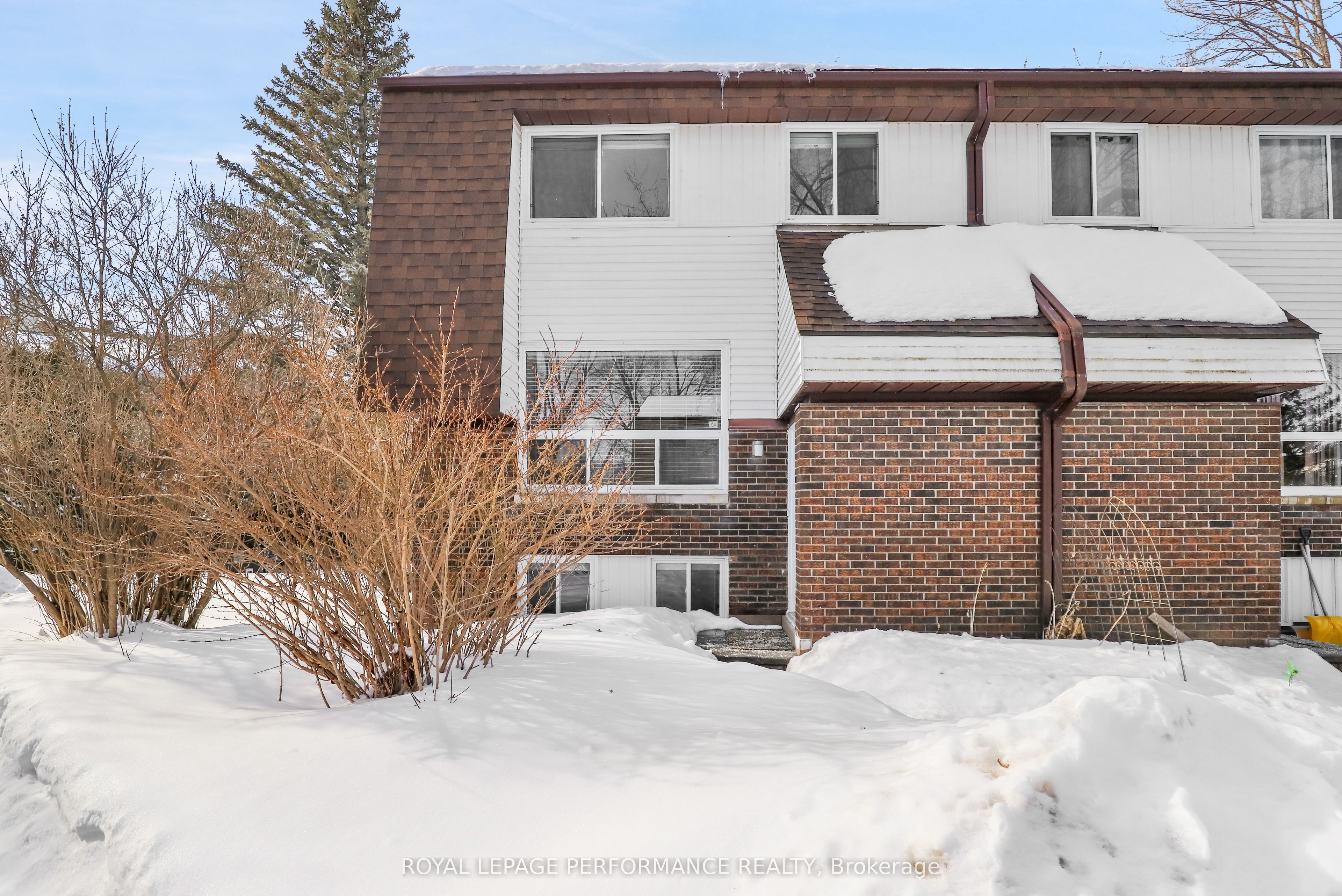 8D Lovell Lane, Bells Corners and South to Fallowfield, ON K2H 9B6 photo 2
