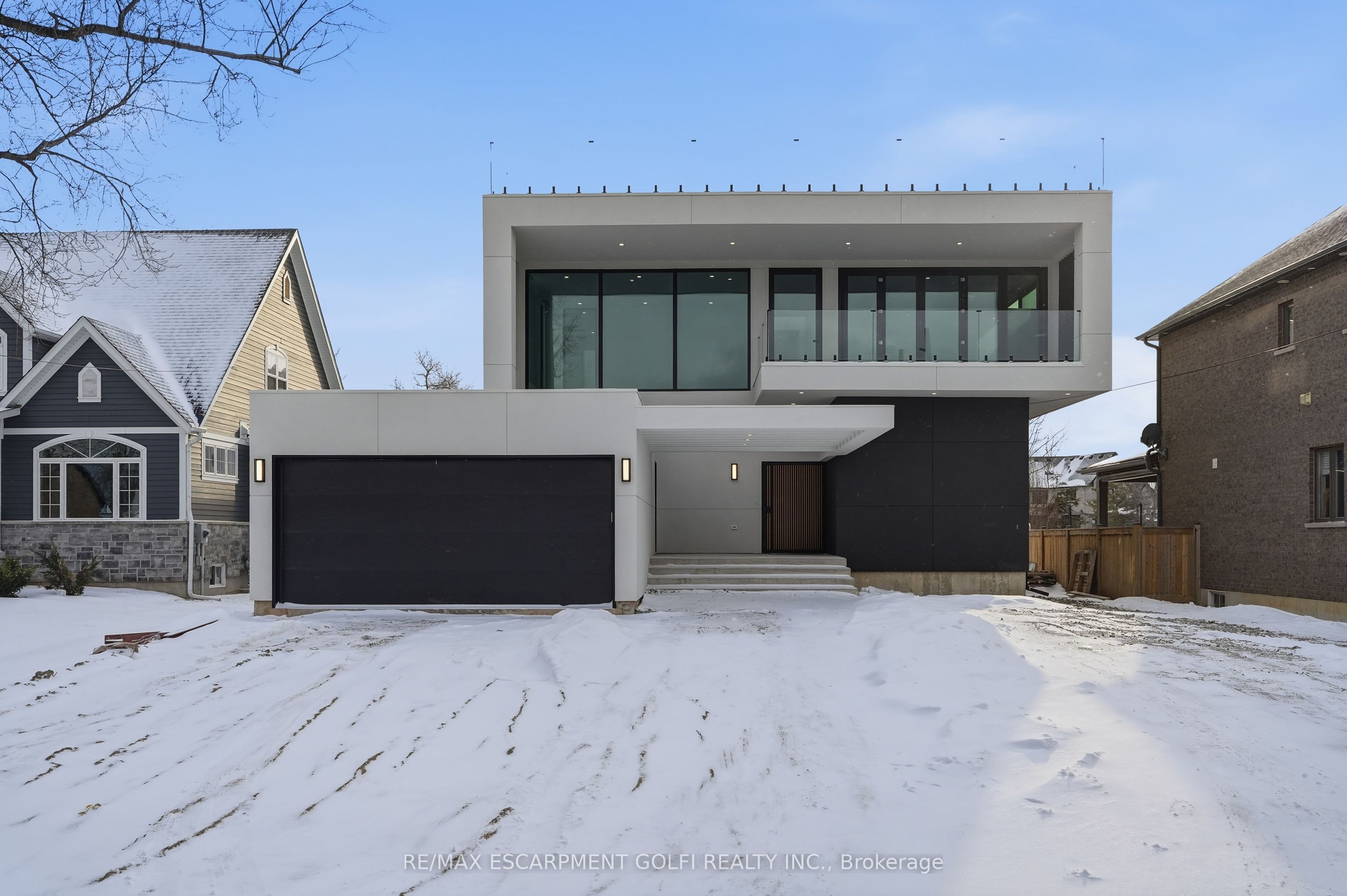 36 Windemere Road, Hamilton, ON L8E 5G5