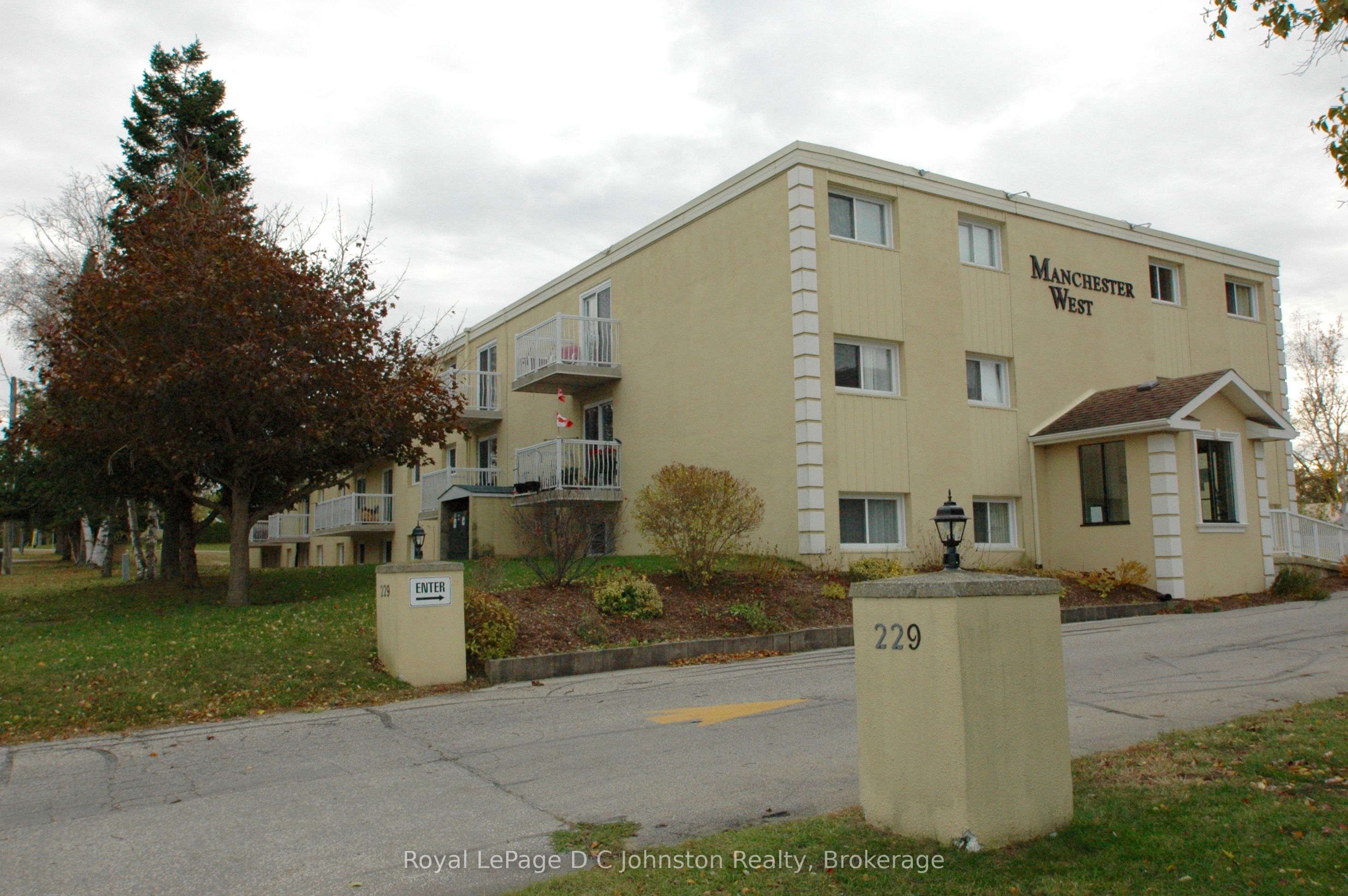 229 Adelaide Street 306, Saugeen Shores, ON N0H 2L0 photo 2