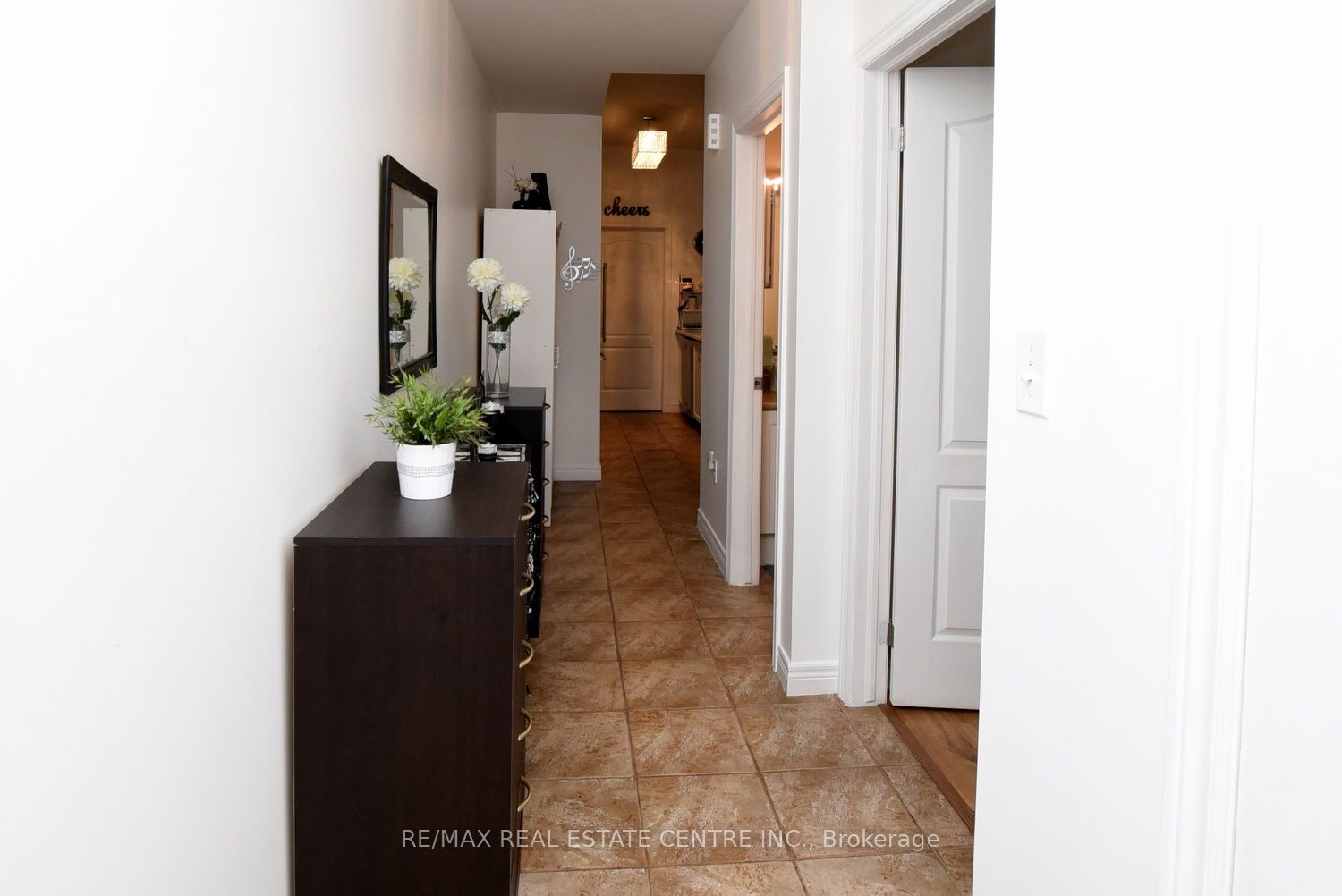 60 Natalia Avenue 2, Hamilton, ON L0R 1W0 photo 3