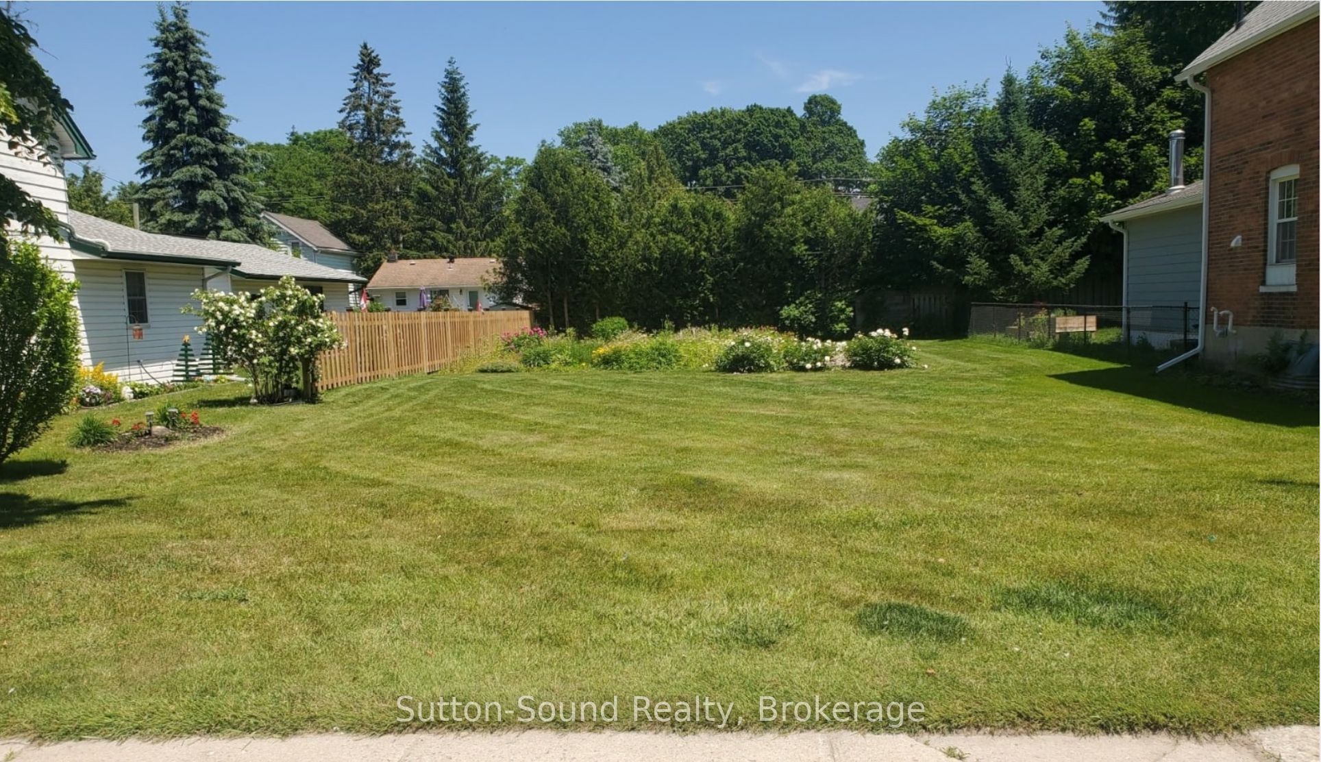 863 5th Avenue W, Owen Sound, ON N4K 5A5
