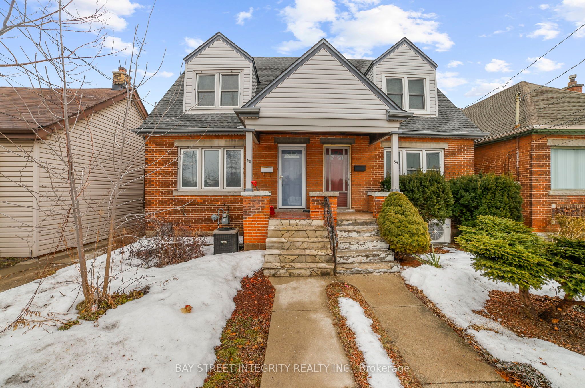 53 Paradise Road S, Hamilton, ON L8S 1S3 photo 2