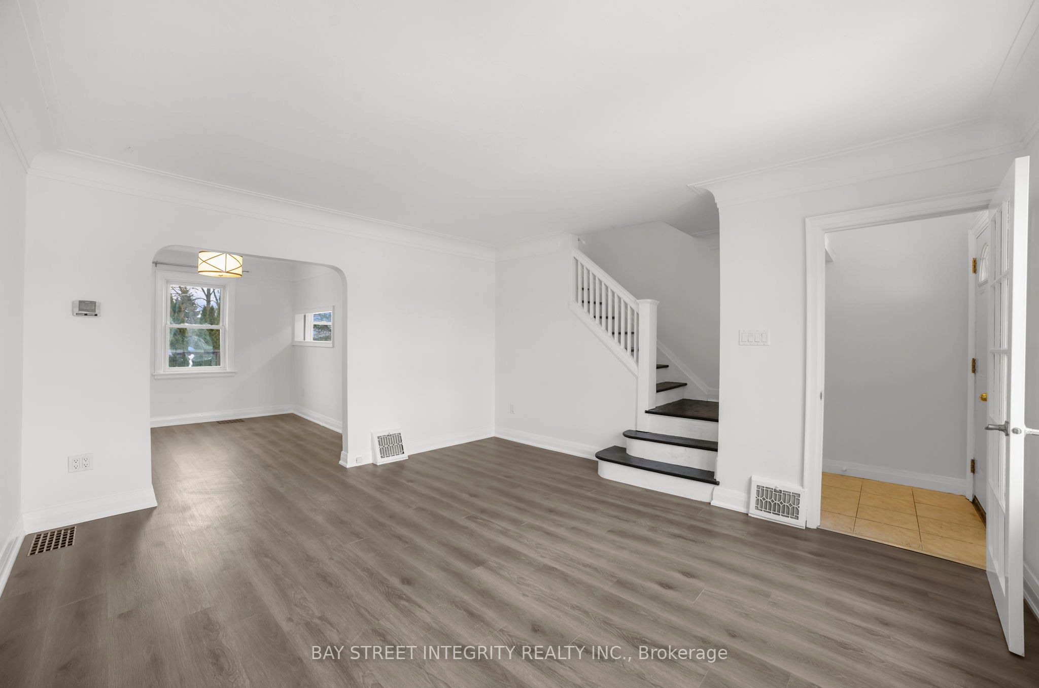 53 Paradise Road S, Hamilton, ON L8S 1S3 photo 4