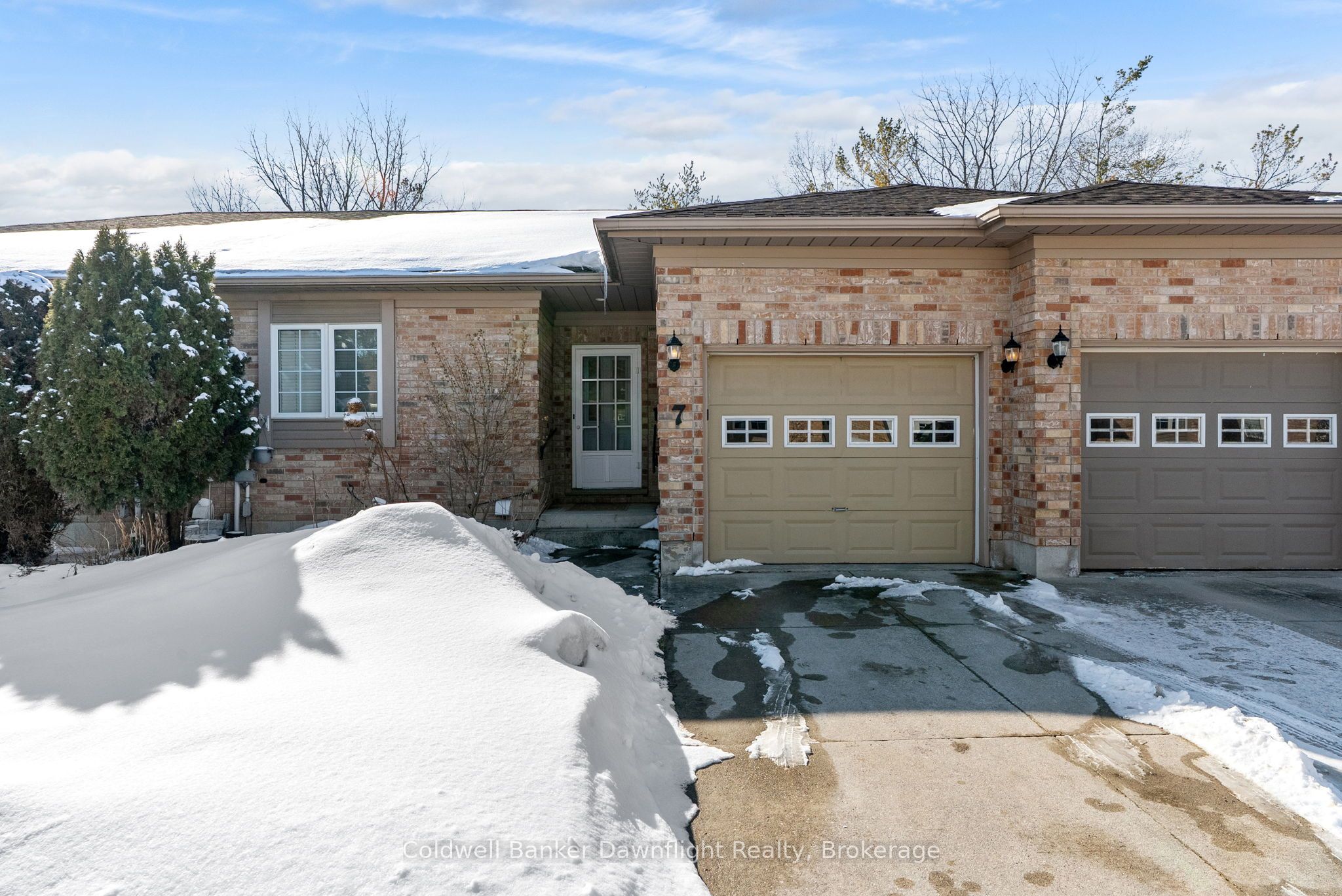 7 Brookside Place, South Huron, ON N0M 1S2