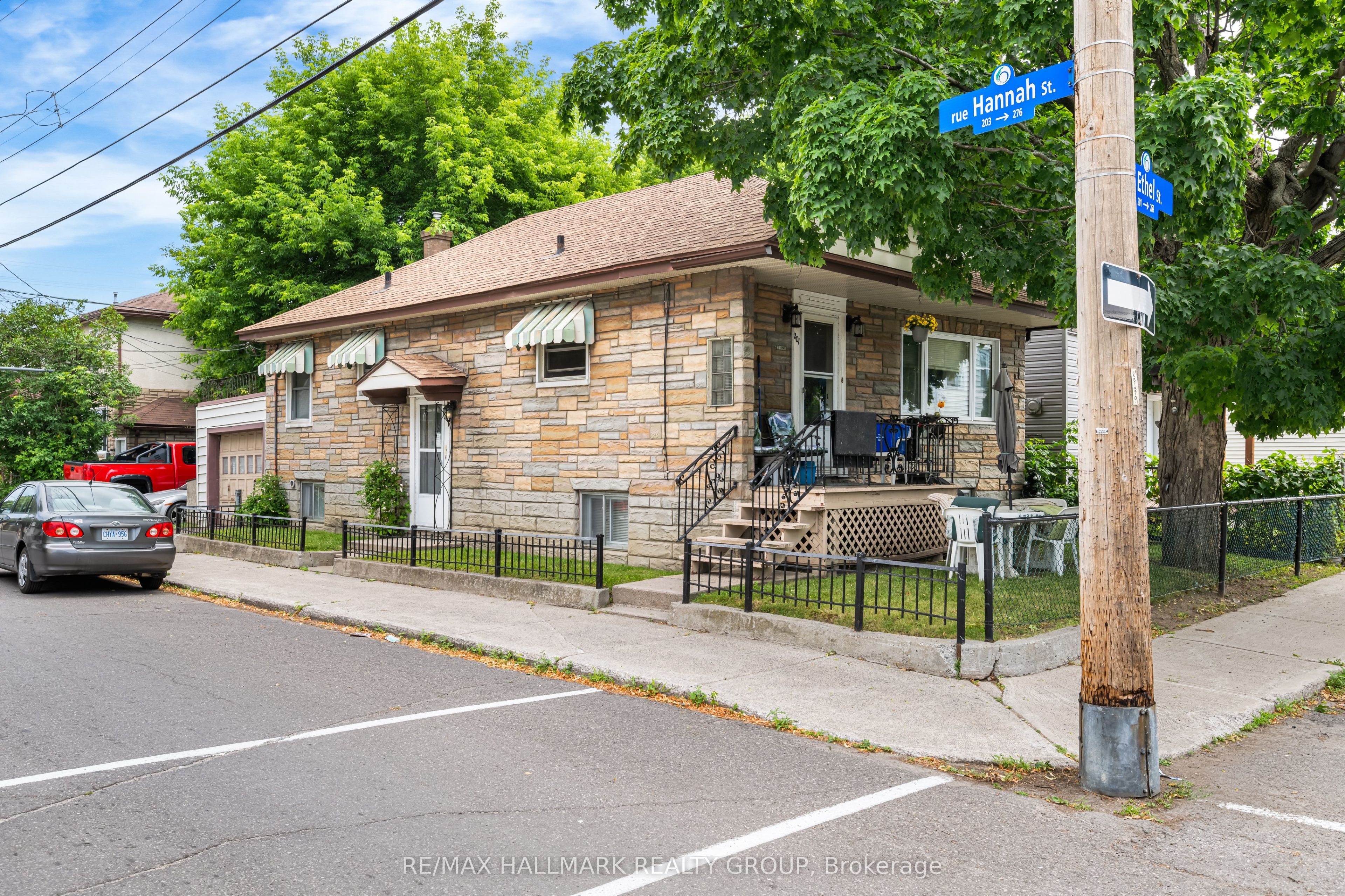201 Ethel Street, Vanier and Kingsview Park, ON K1L 5X1 photo 3