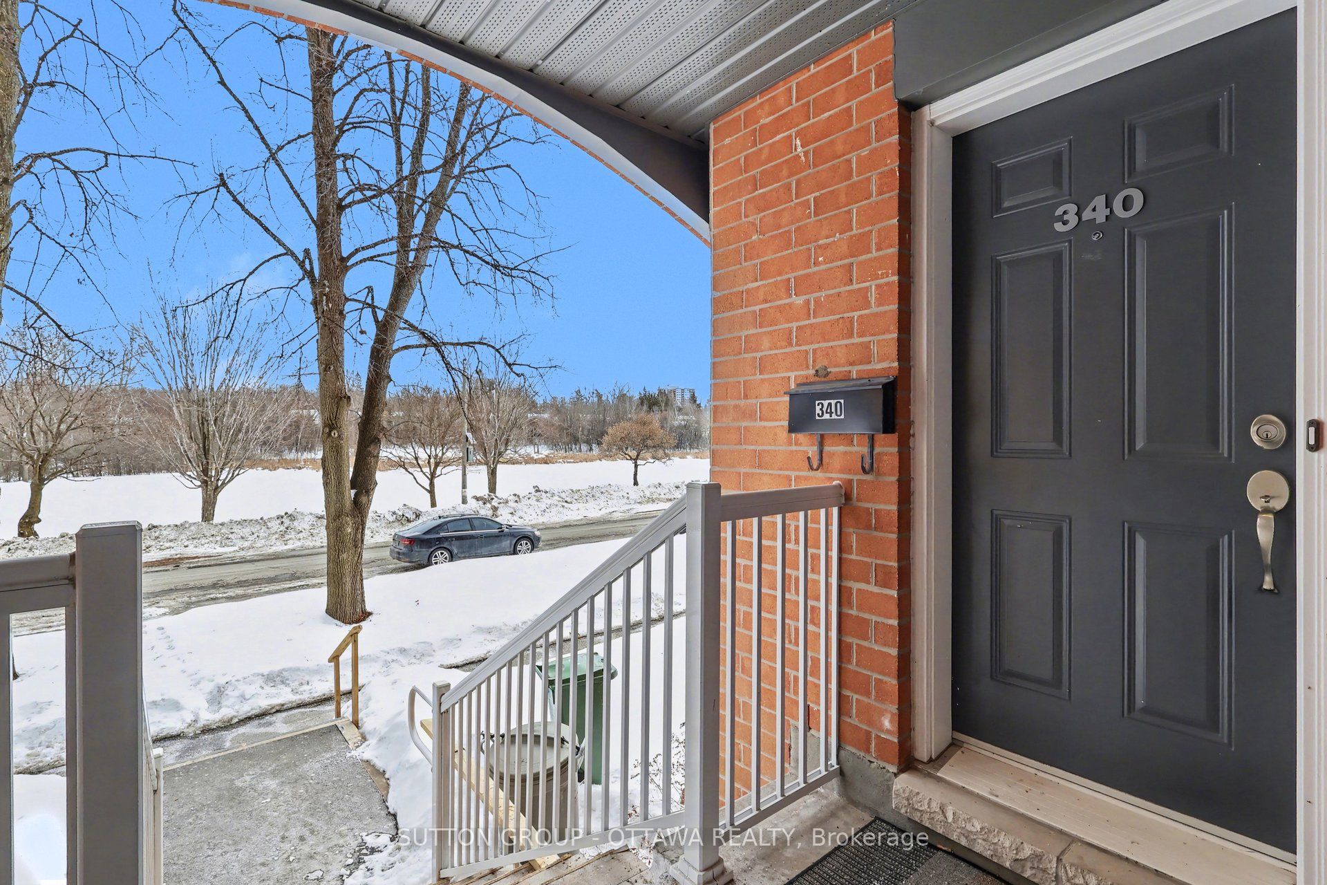 340 London Terrace, Manor Park - Cardinal Glen and Area, ON K1K 2W3 photo 3