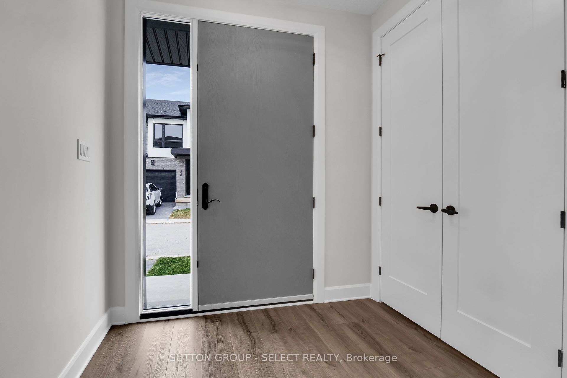 175 DOAN Drive 203, Middlesex Centre, ON N0L 2R0 photo 4