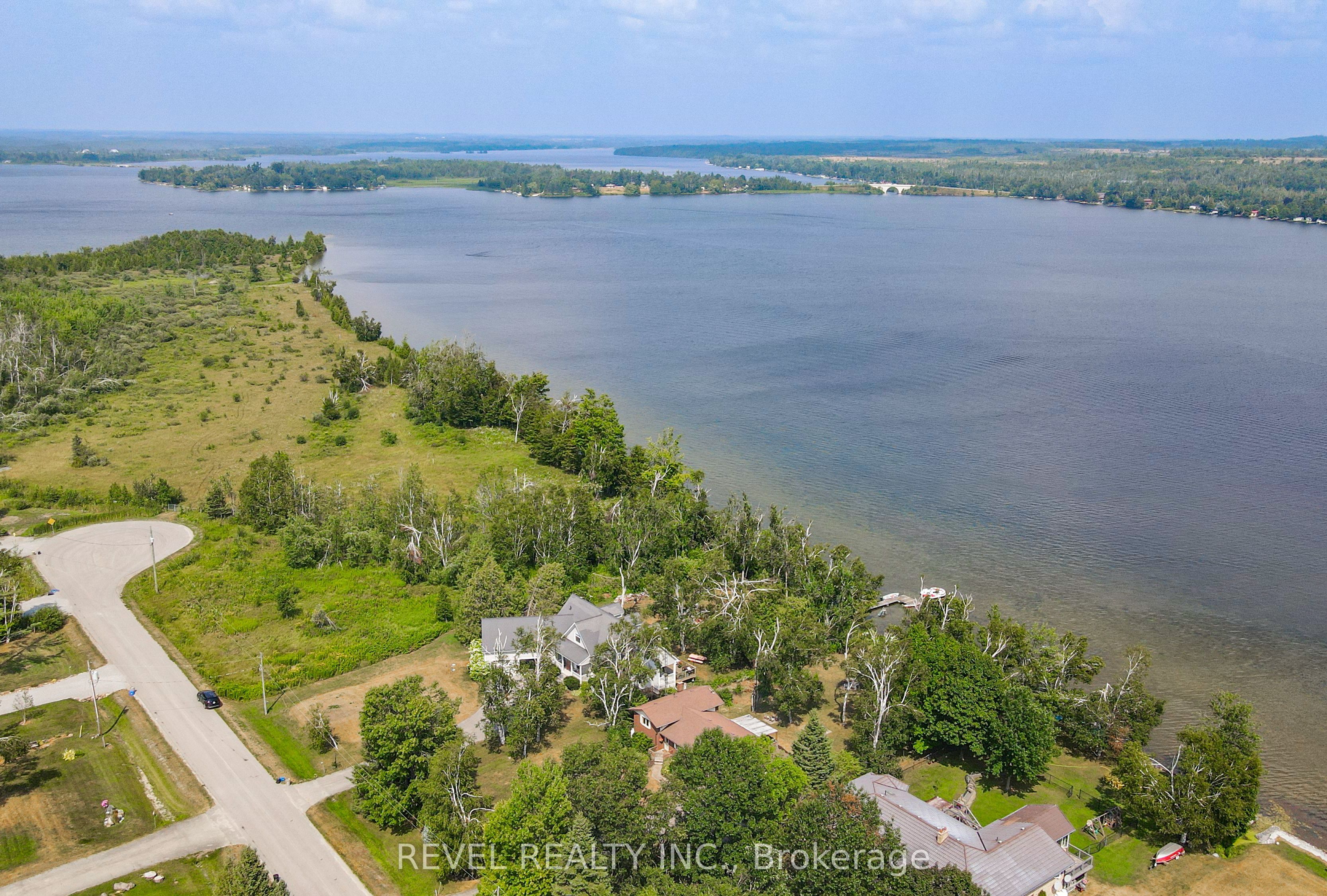 126 Pinewood Boulevard, Kawartha Lakes, ON K0M 2T0 photo 4