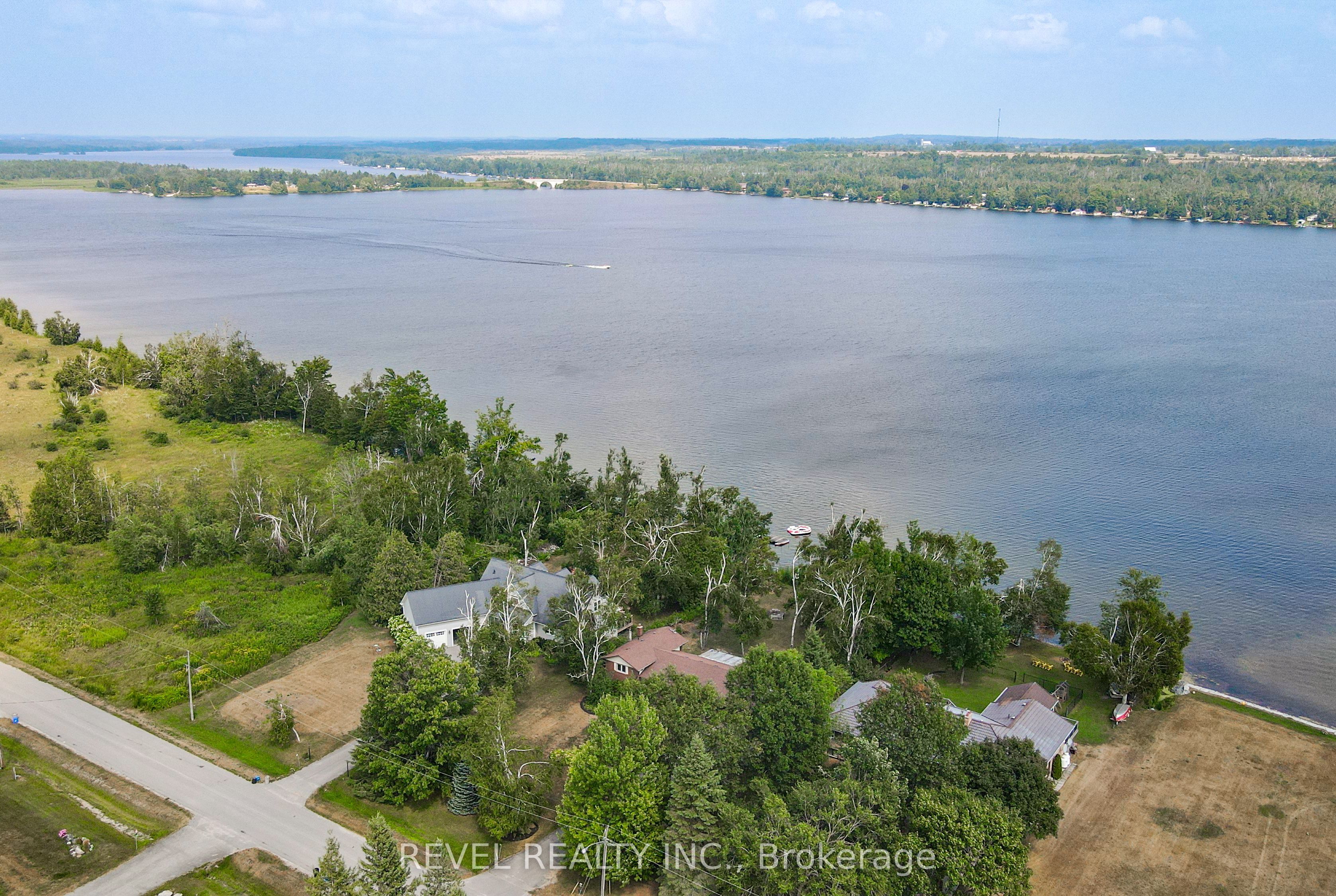 126 Pinewood Boulevard, Kawartha Lakes, ON K0M 2T0 photo 5