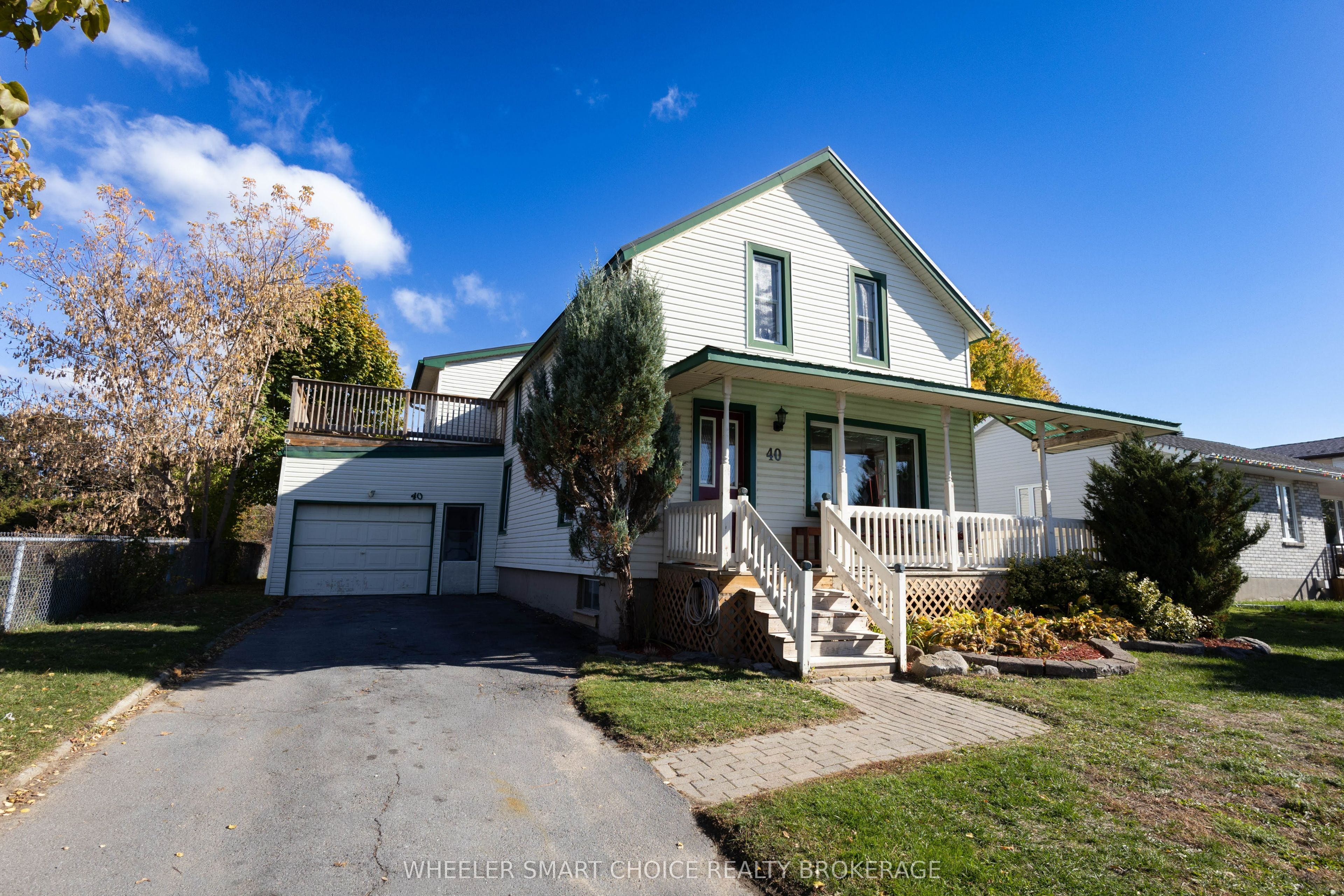 40 St Laurent Avenue, South Stormont, ON K0C 1P0