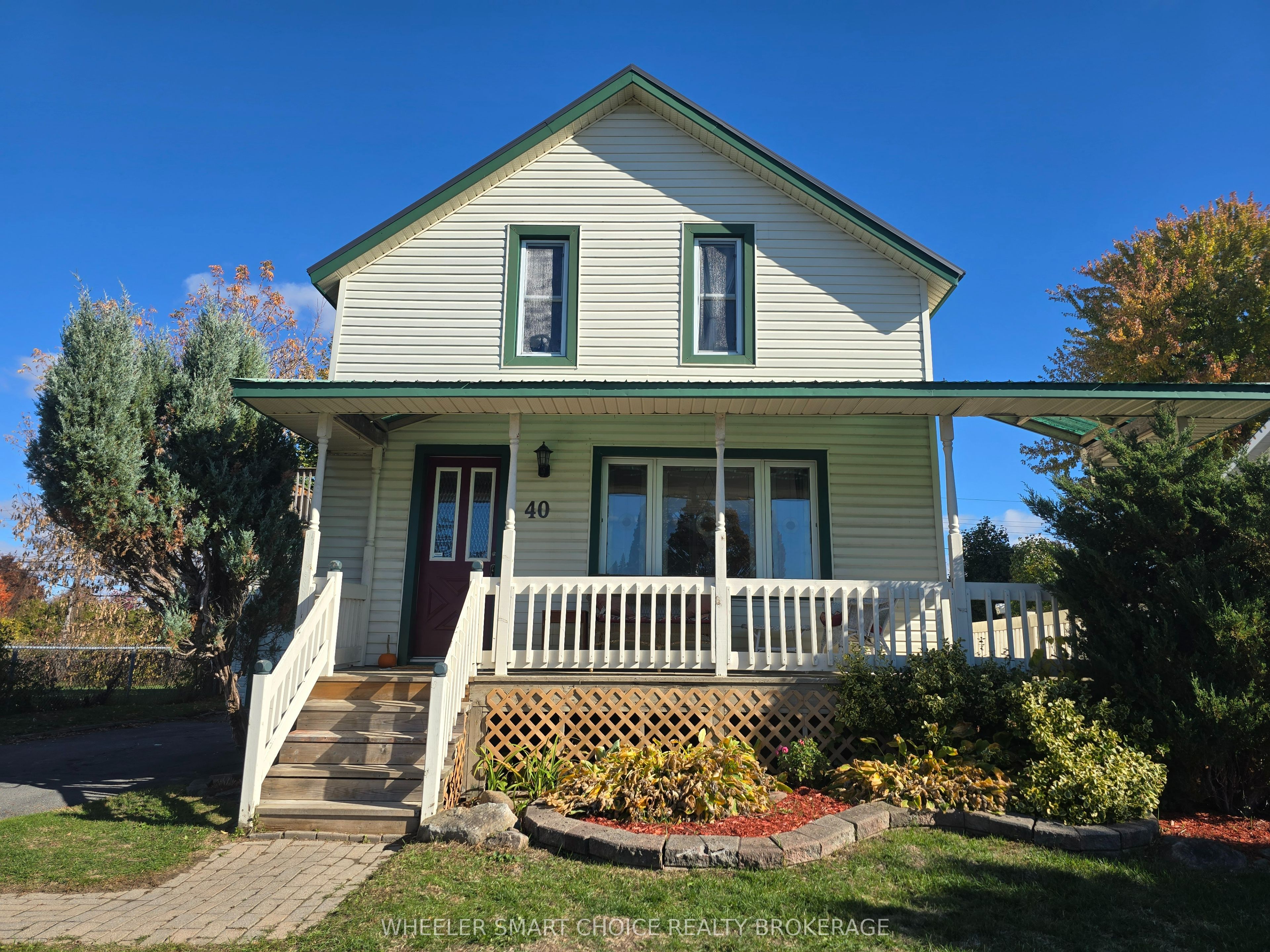 40 St Laurent Avenue, South Stormont, ON K0C 1P0 photo 2