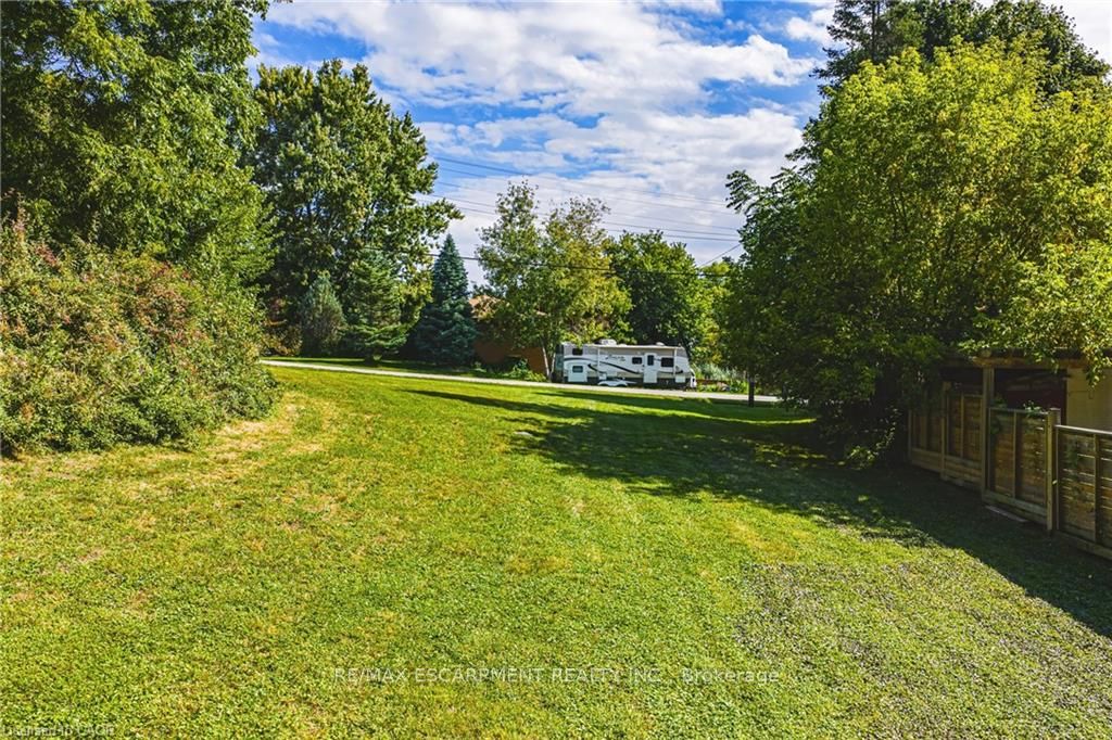 24 Rosebough Street, Hamilton, ON L9H 5C5 photo 3