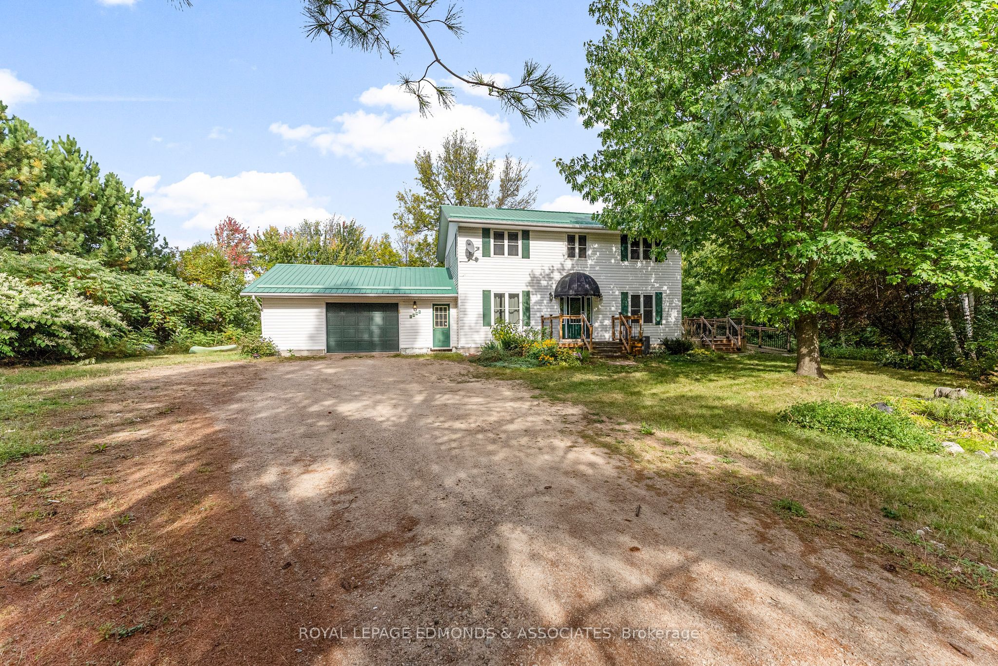 1095 MOUNTAINVIEW Drive, Laurentian Valley, ON K8A 8E3 photo 2