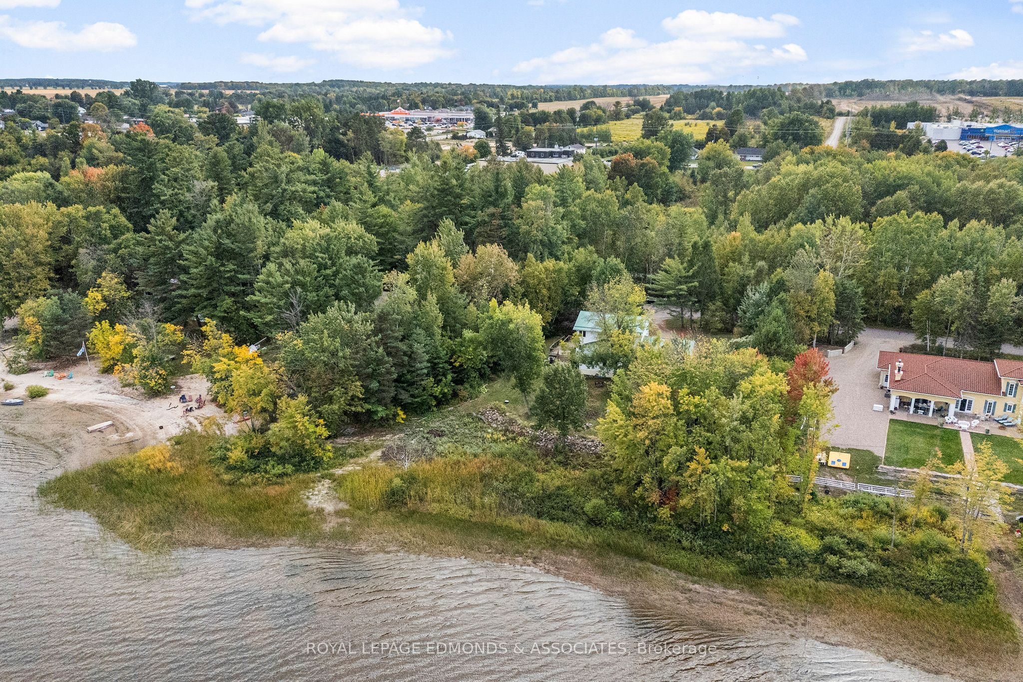 1095 MOUNTAINVIEW Drive, Laurentian Valley, ON K8A 8E3 photo 3
