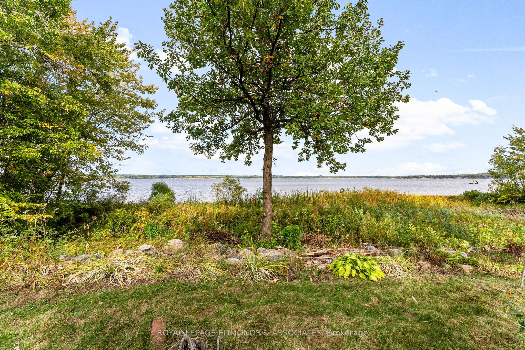 1095 MOUNTAINVIEW Drive, Laurentian Valley, ON K8A 8E3 photo 4