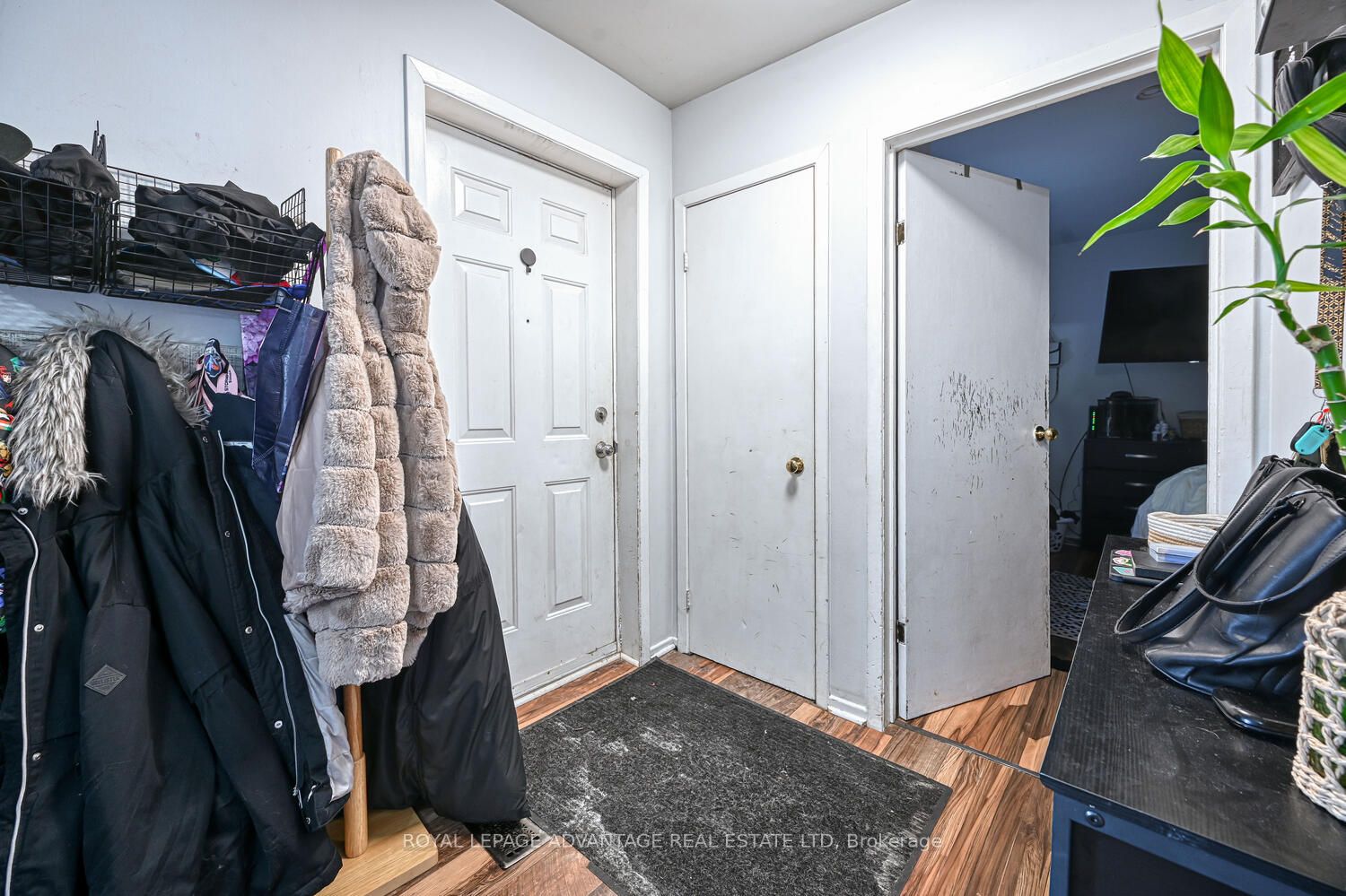 150-152 GORE Street E, Perth, ON K7H 1J7 photo 3