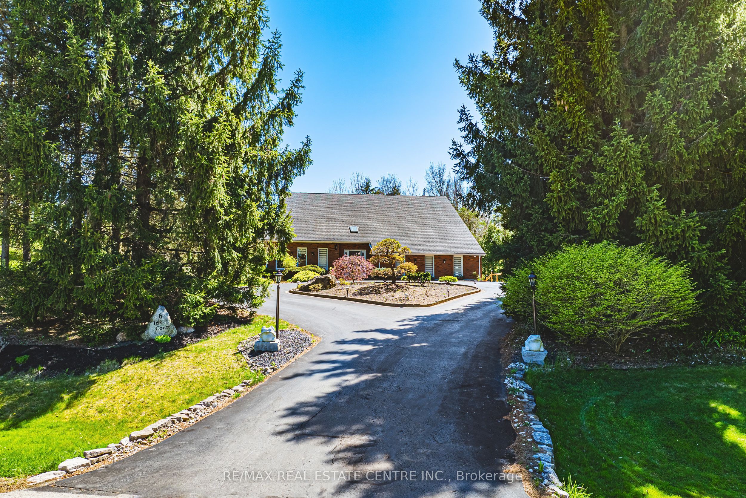 6 Iris Court, Hamilton, ON L0R 1H3 photo 3
